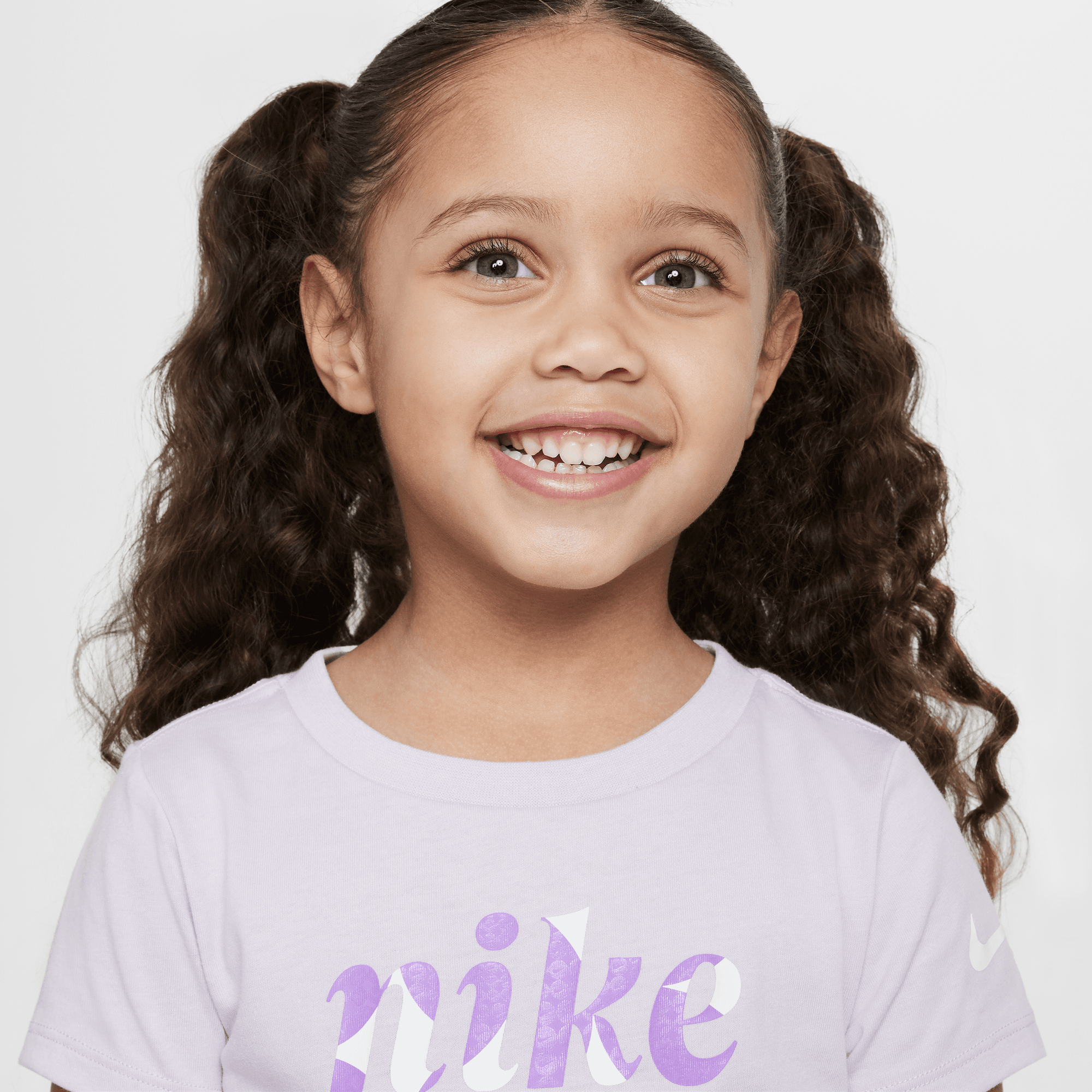 Nike Essentials image number 2