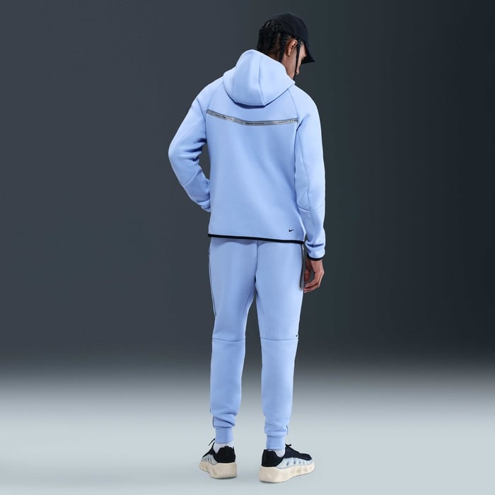 نايكي تك image number 4 نايكي تك image number 4