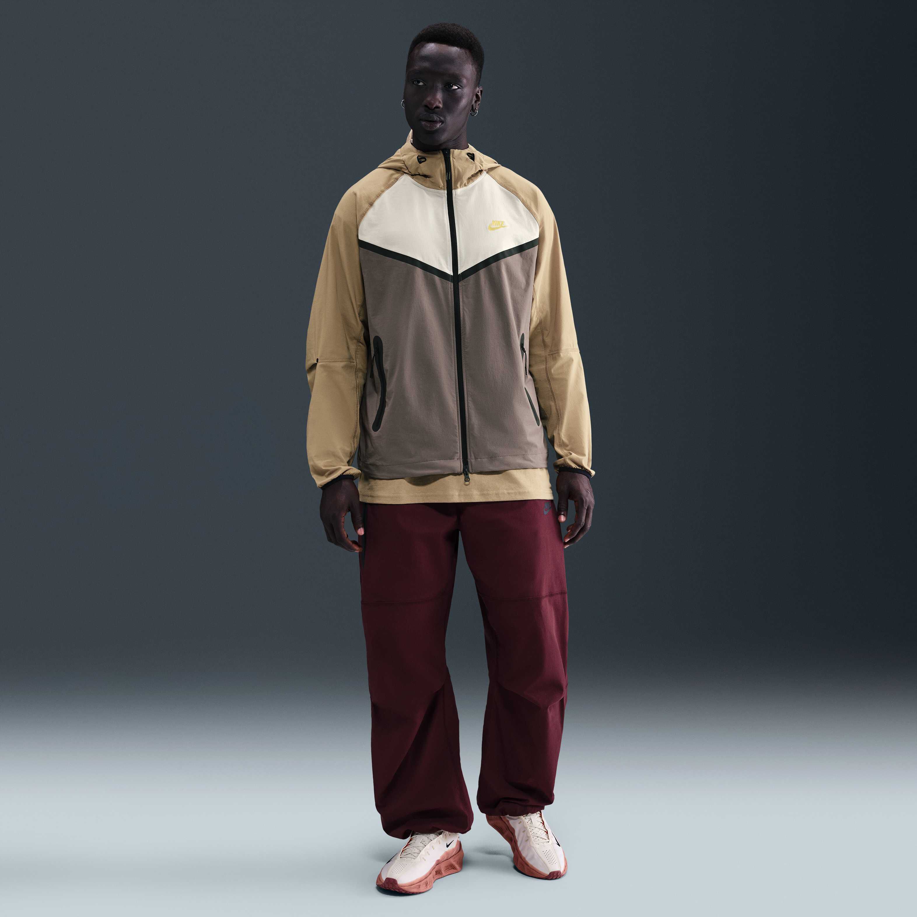 Nike Tech image number 3