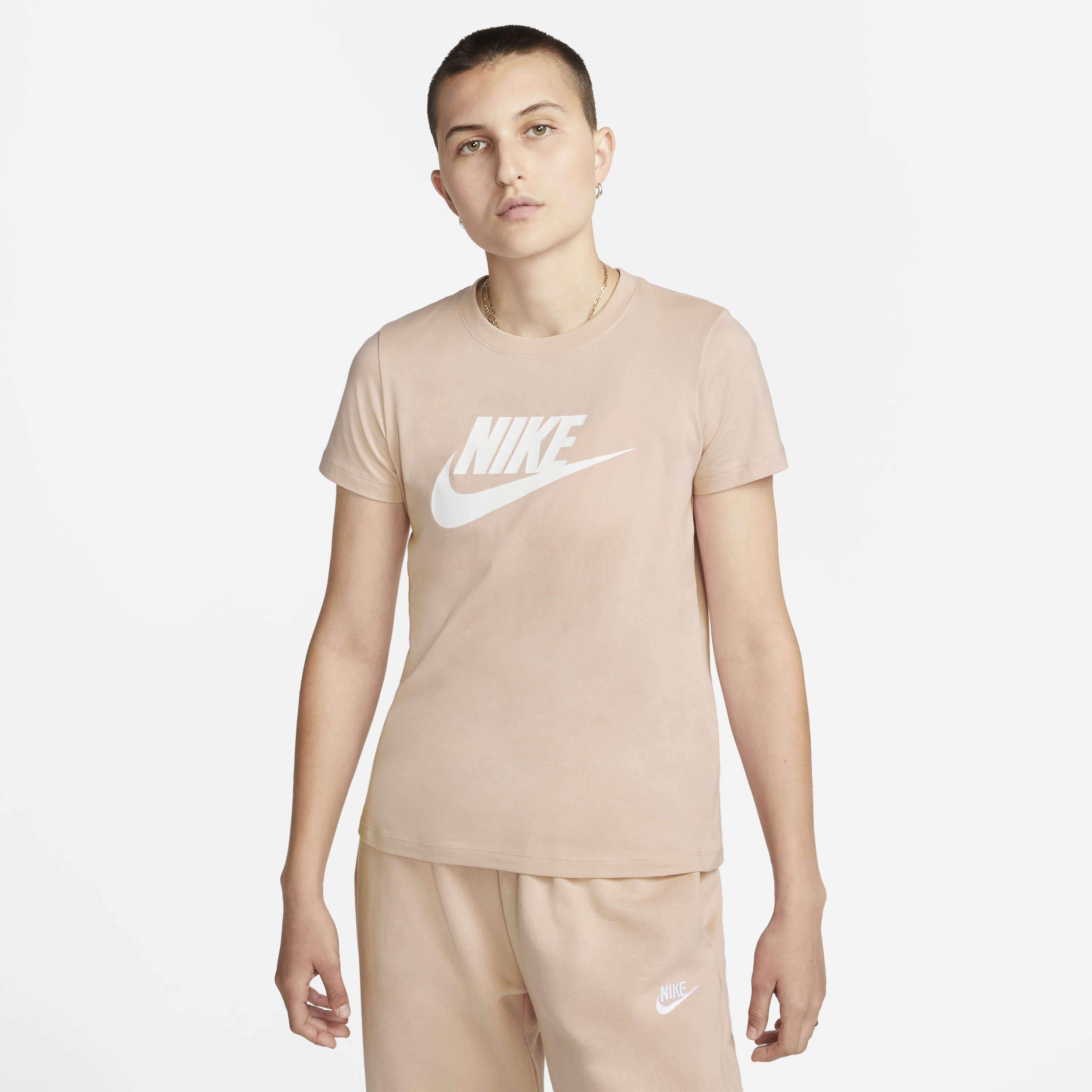 Nike Sportswear Essential image number 0