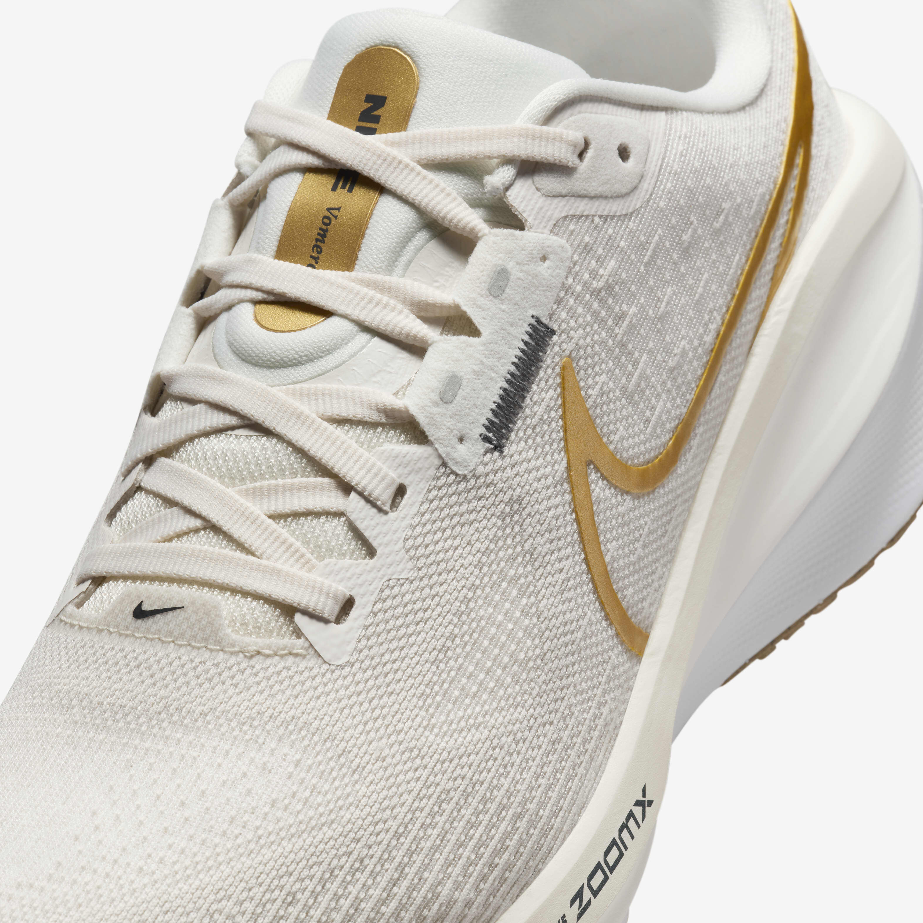 Buy Nike Vomero 17 Women s Road Running Shoes Nike Saudi Official