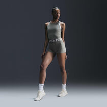 Nike Pro Sculpt