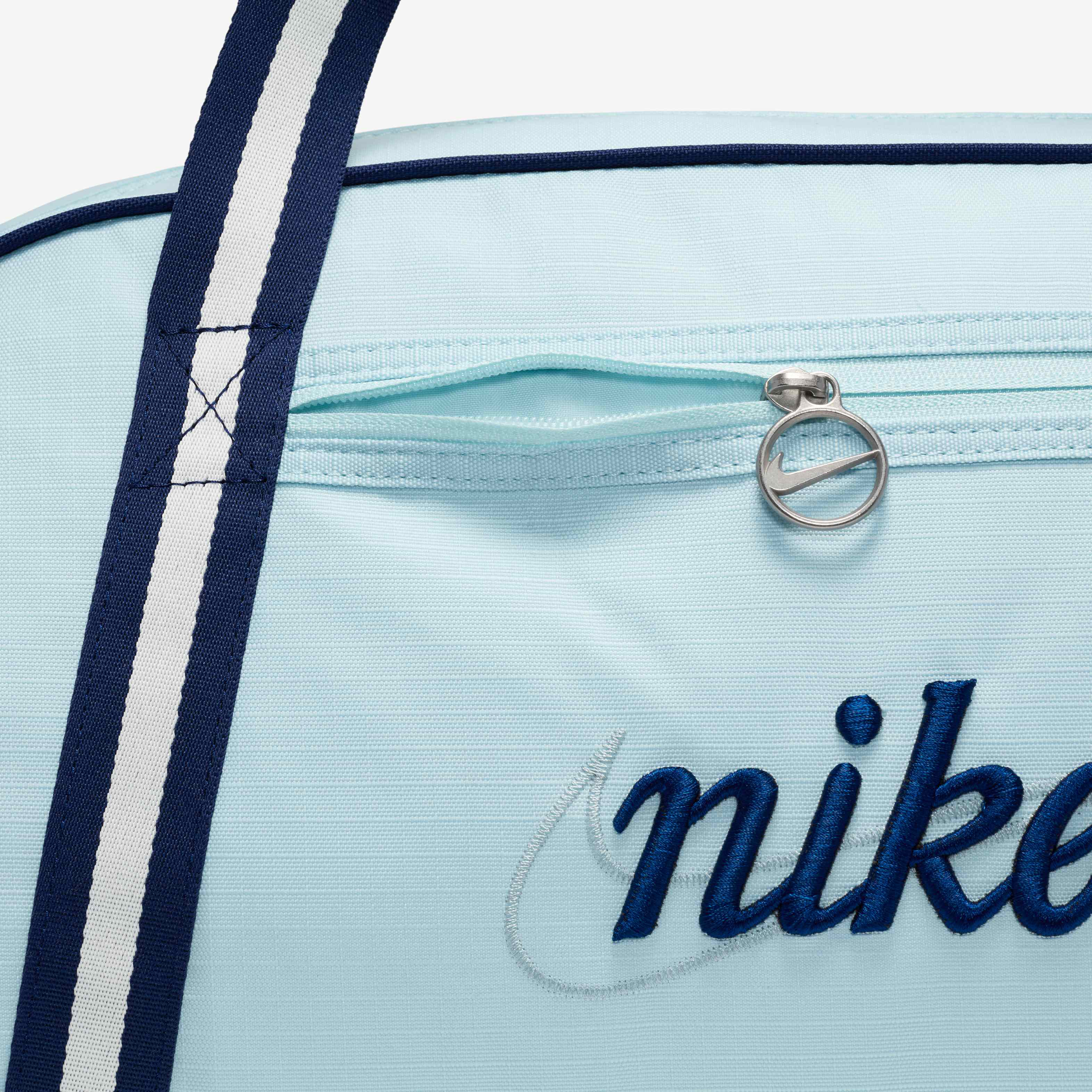 Nike Gym Club image number 5