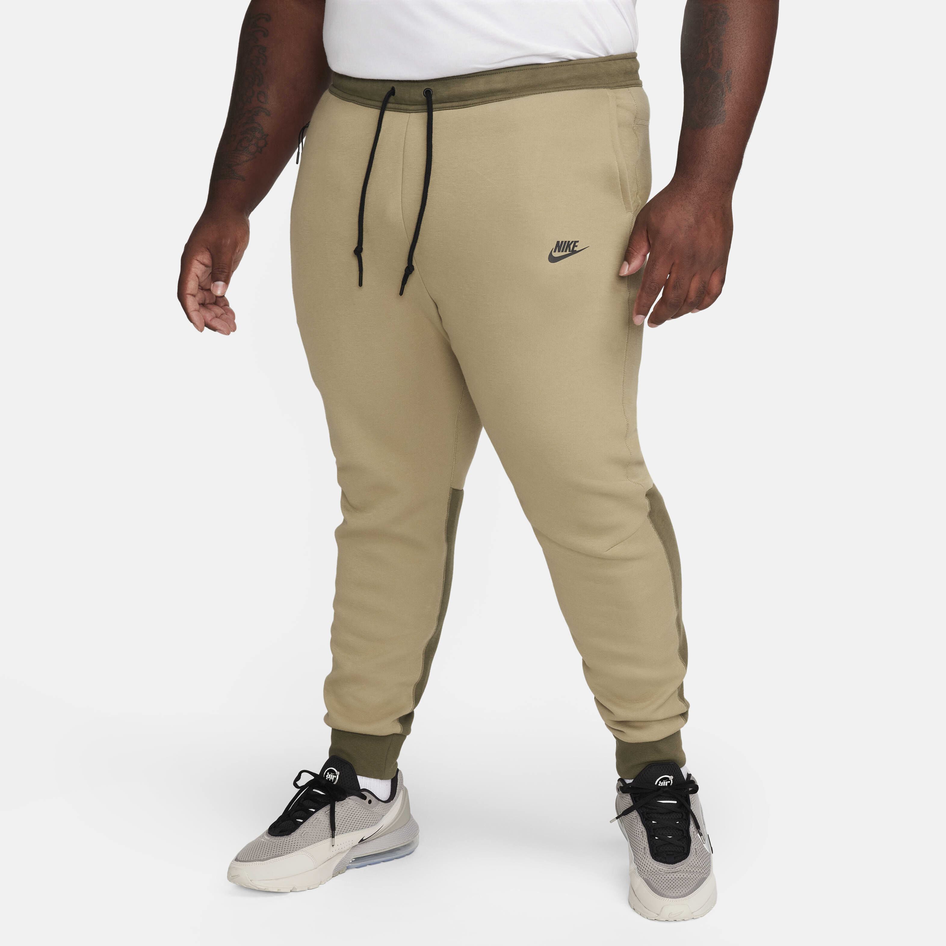 Nike khaki joggers mens on sale
