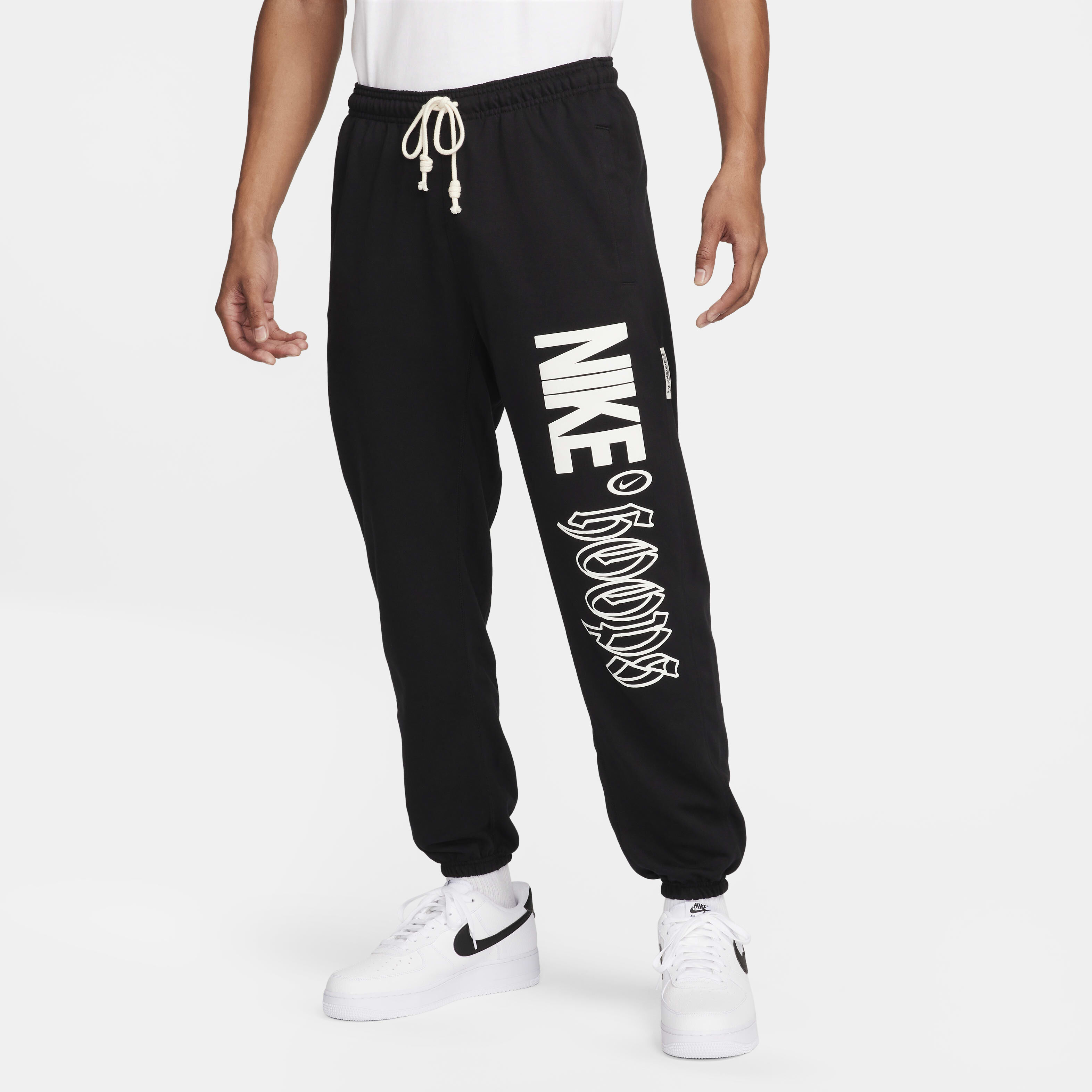 Buy Nike Standard Issue Men s Dri FIT Basketball Trousers Nike Saudi Official