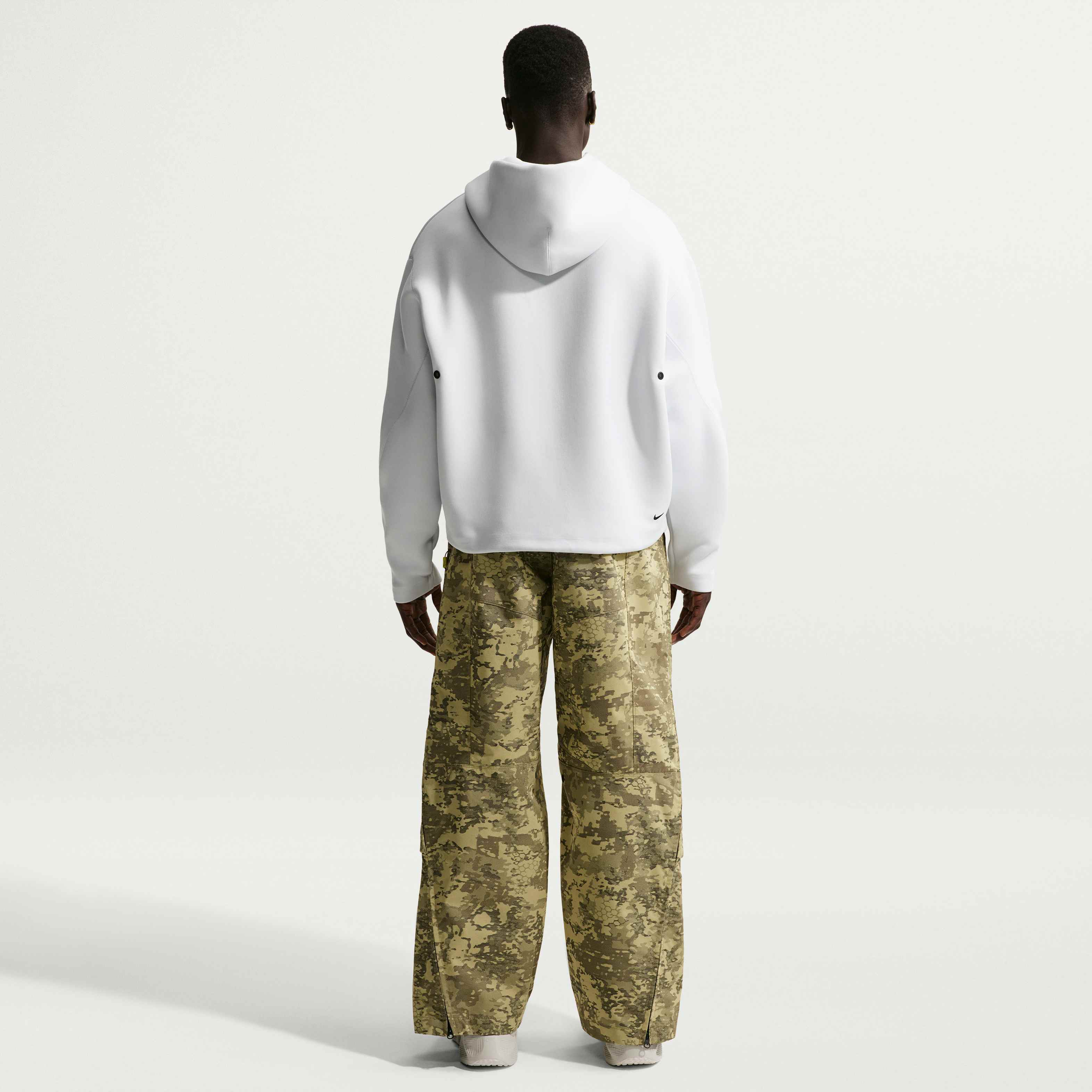 نايكي تك image number 4