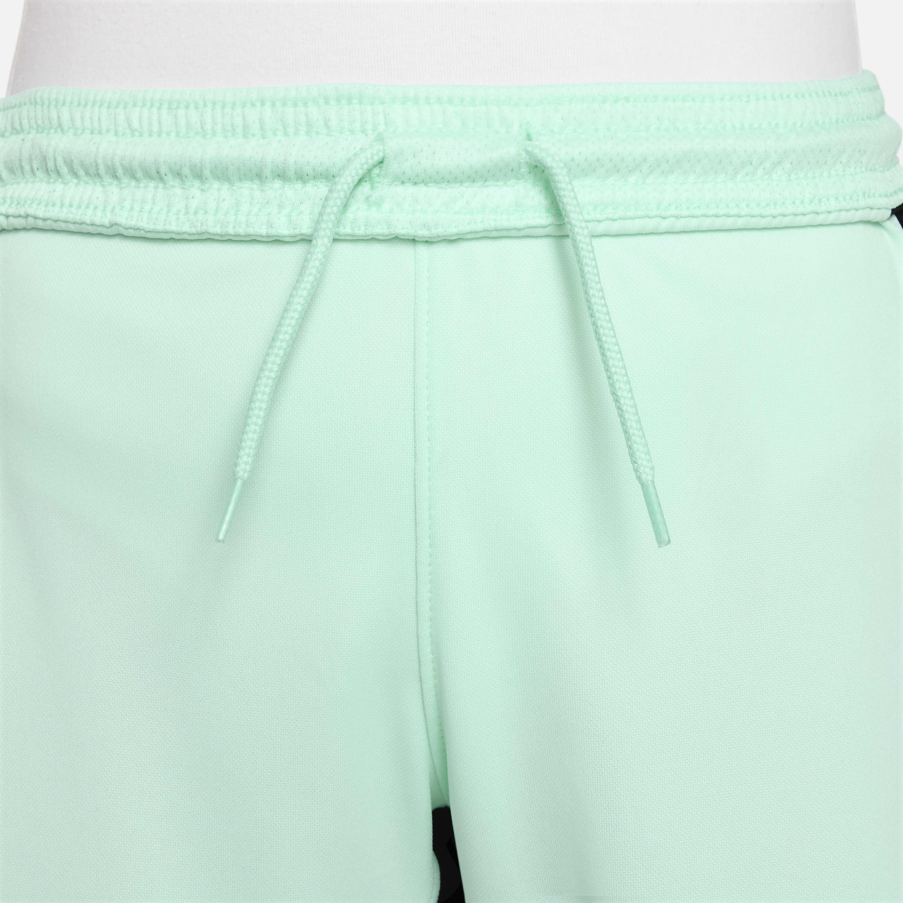 نادي F.C. تشيلسي 2023/24 ستيديوم البديل image number 3