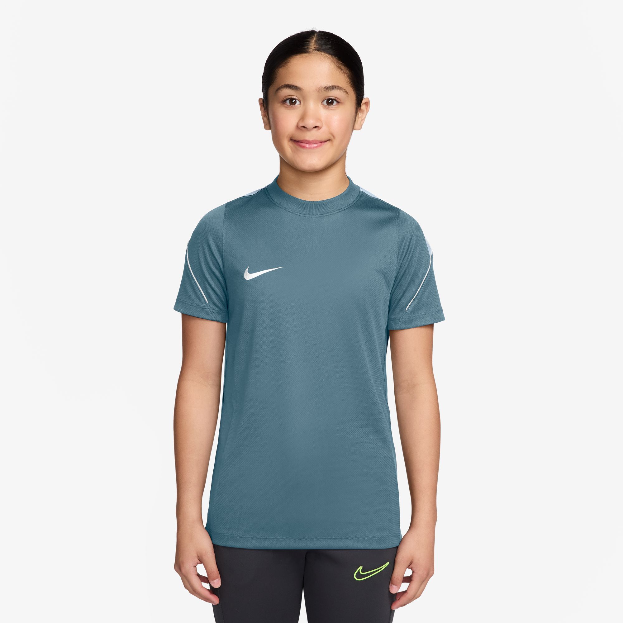 Nike Strike image number 0