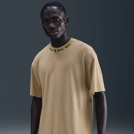 نايكي سبورتسوير