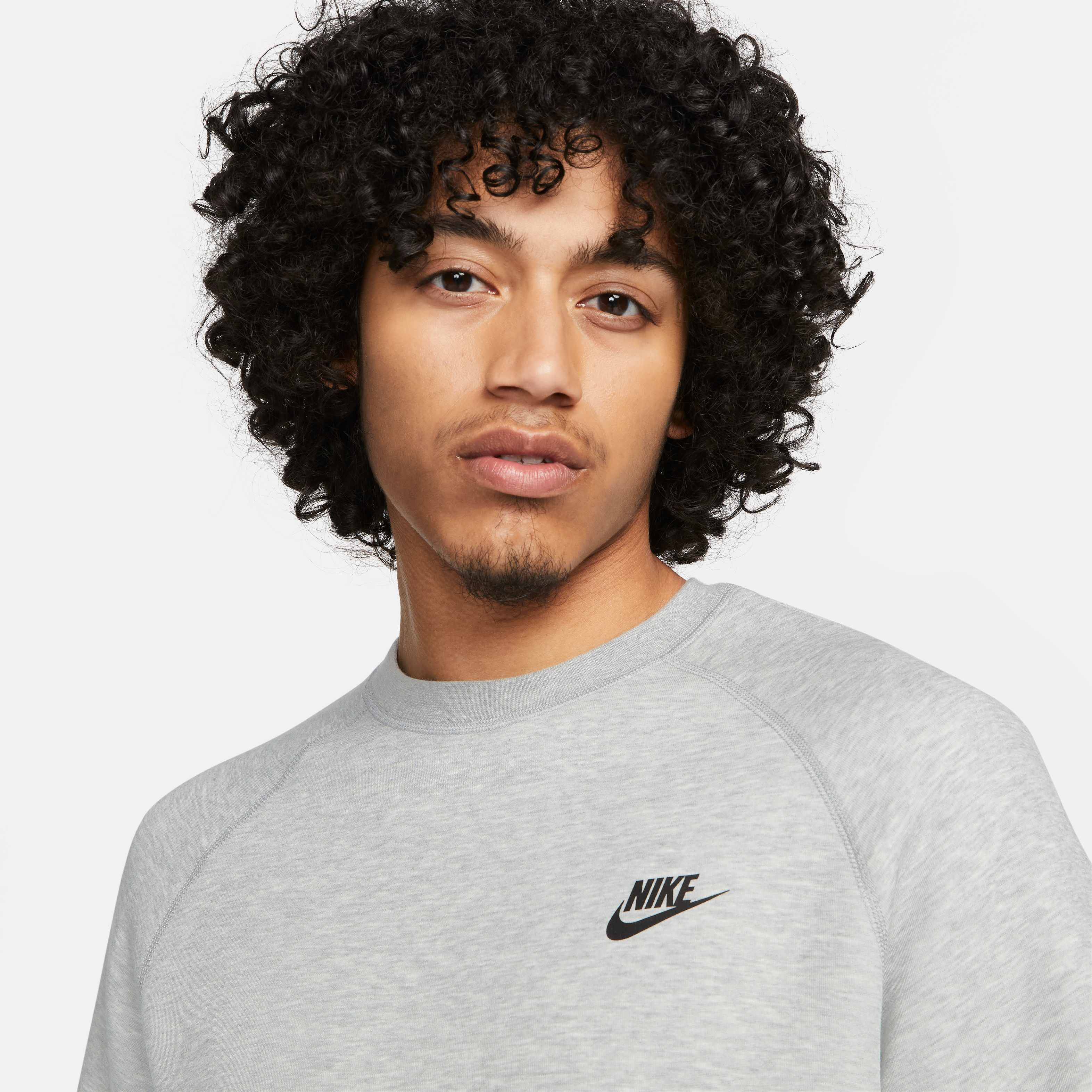 Nike Sportswear Tech Fleece image number 2