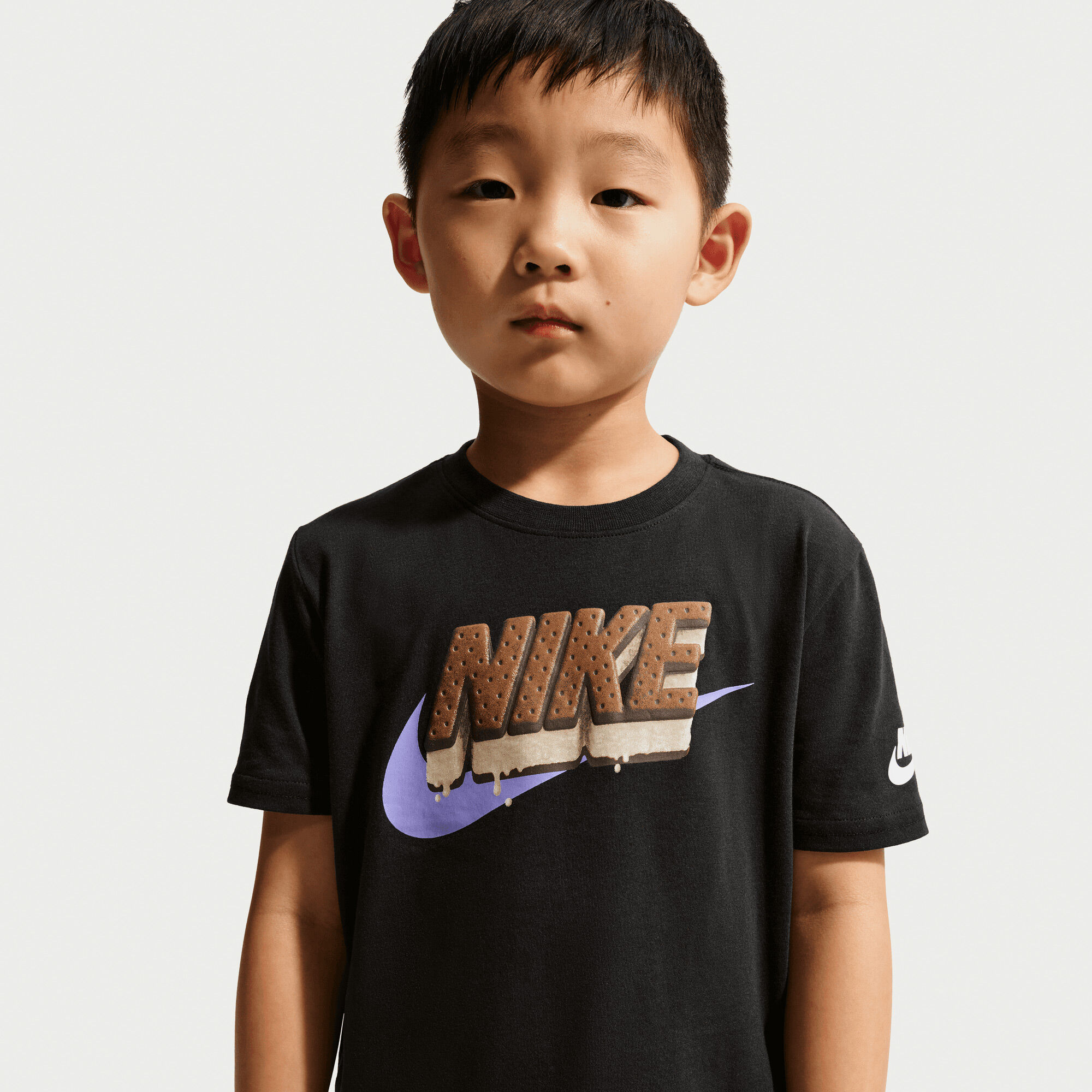 Nike image number 2