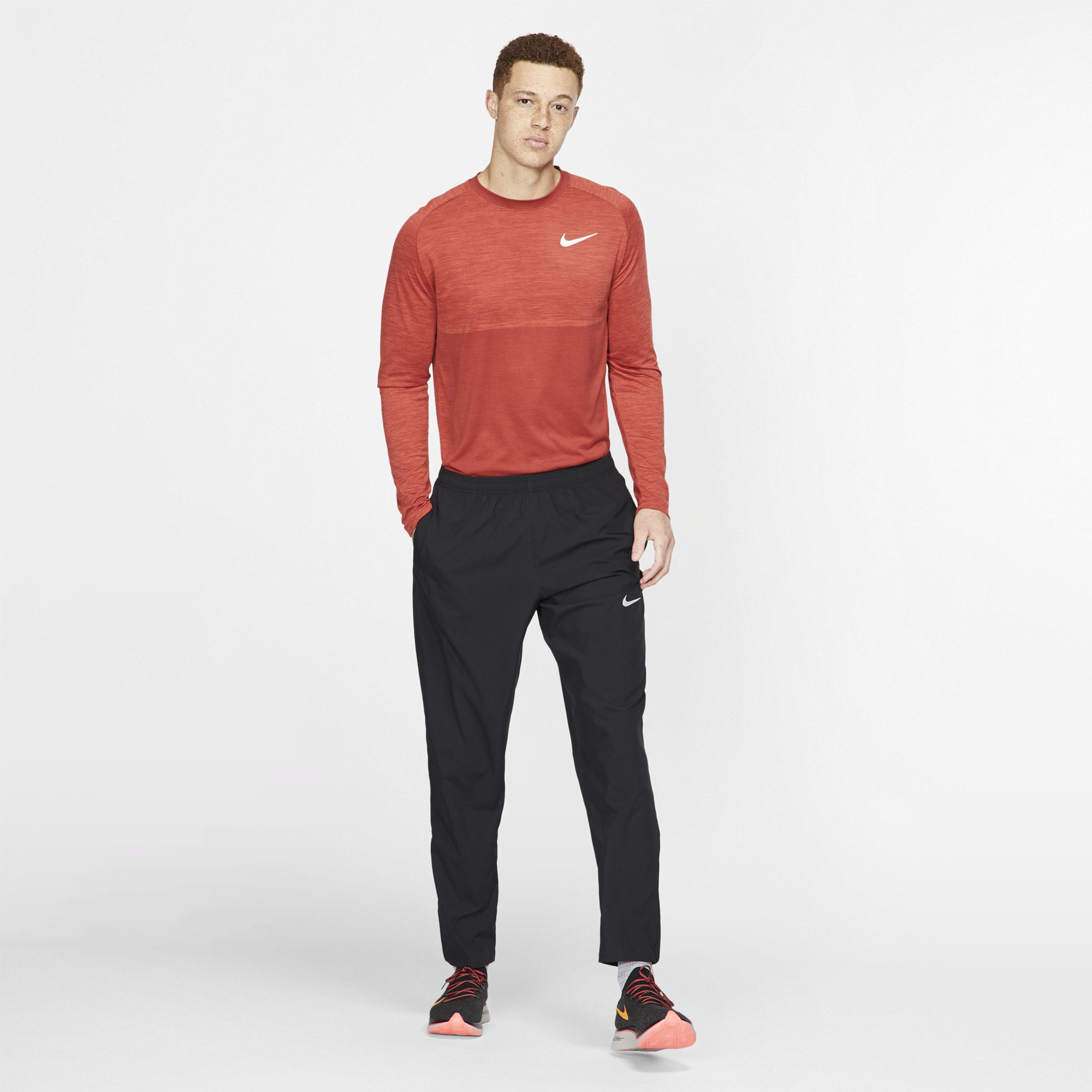 Nike running sales woven sweatpants