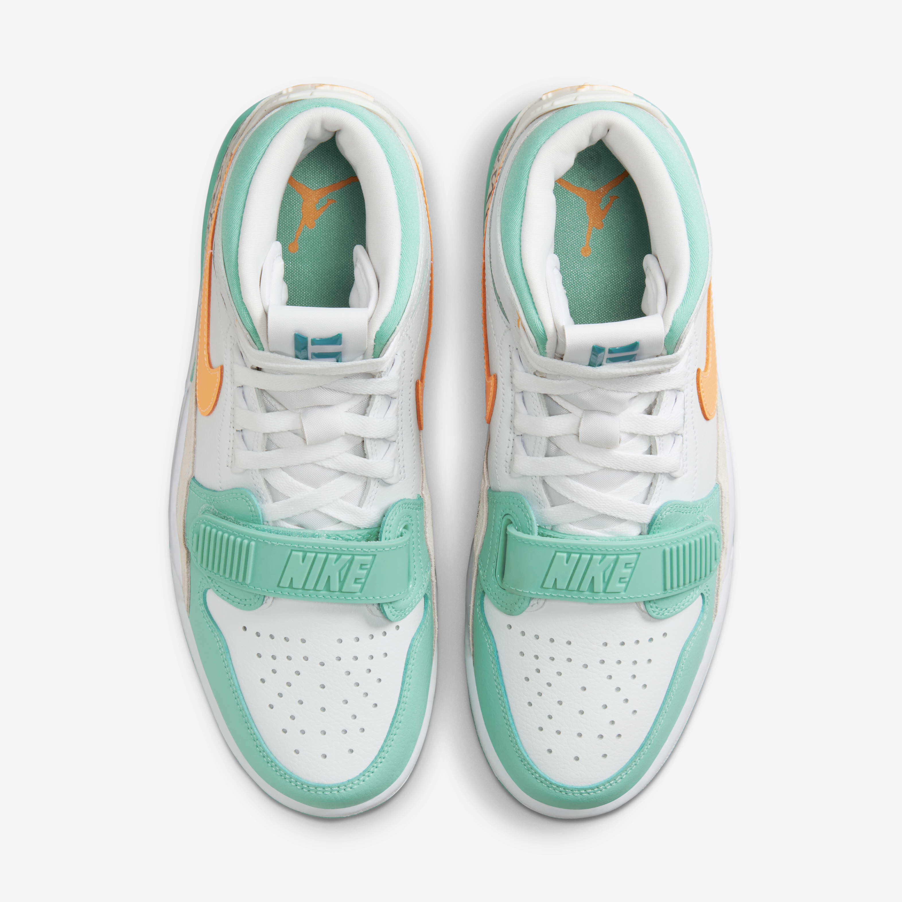 Air Jordan Legacy 312 image number 3