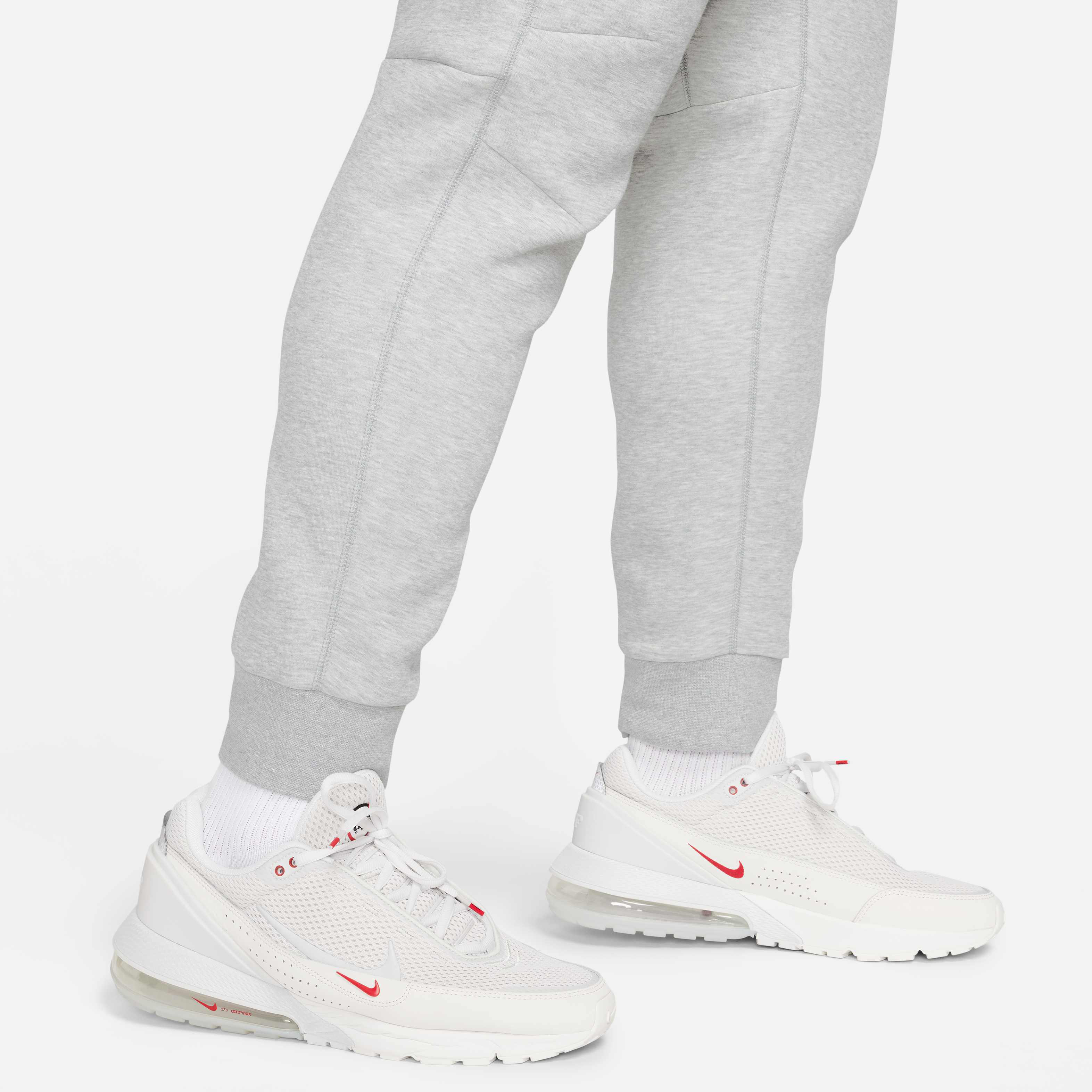 Nike Sportswear Tech Fleece image number 17