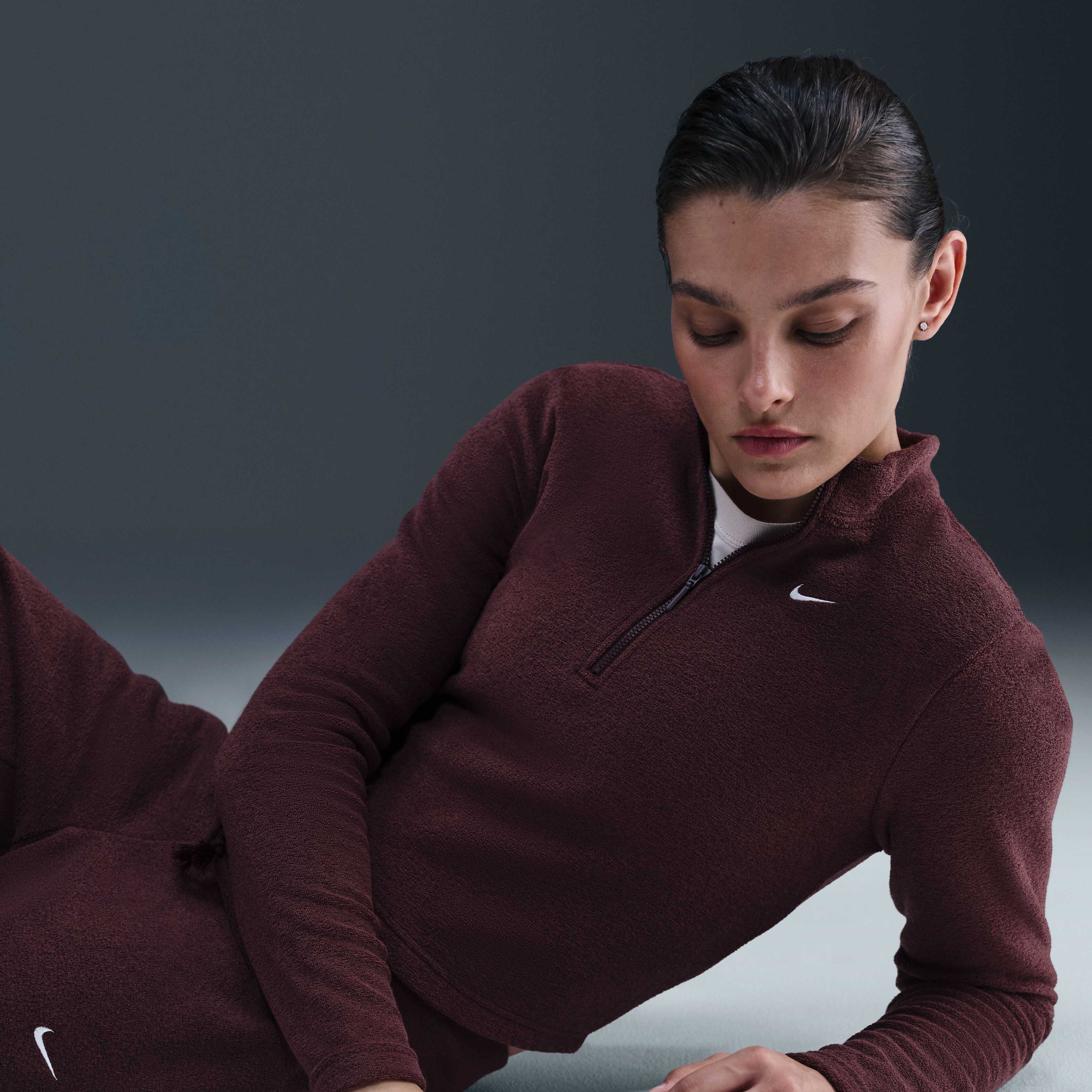 Nike Sportswear Phoenix Plush image number 2