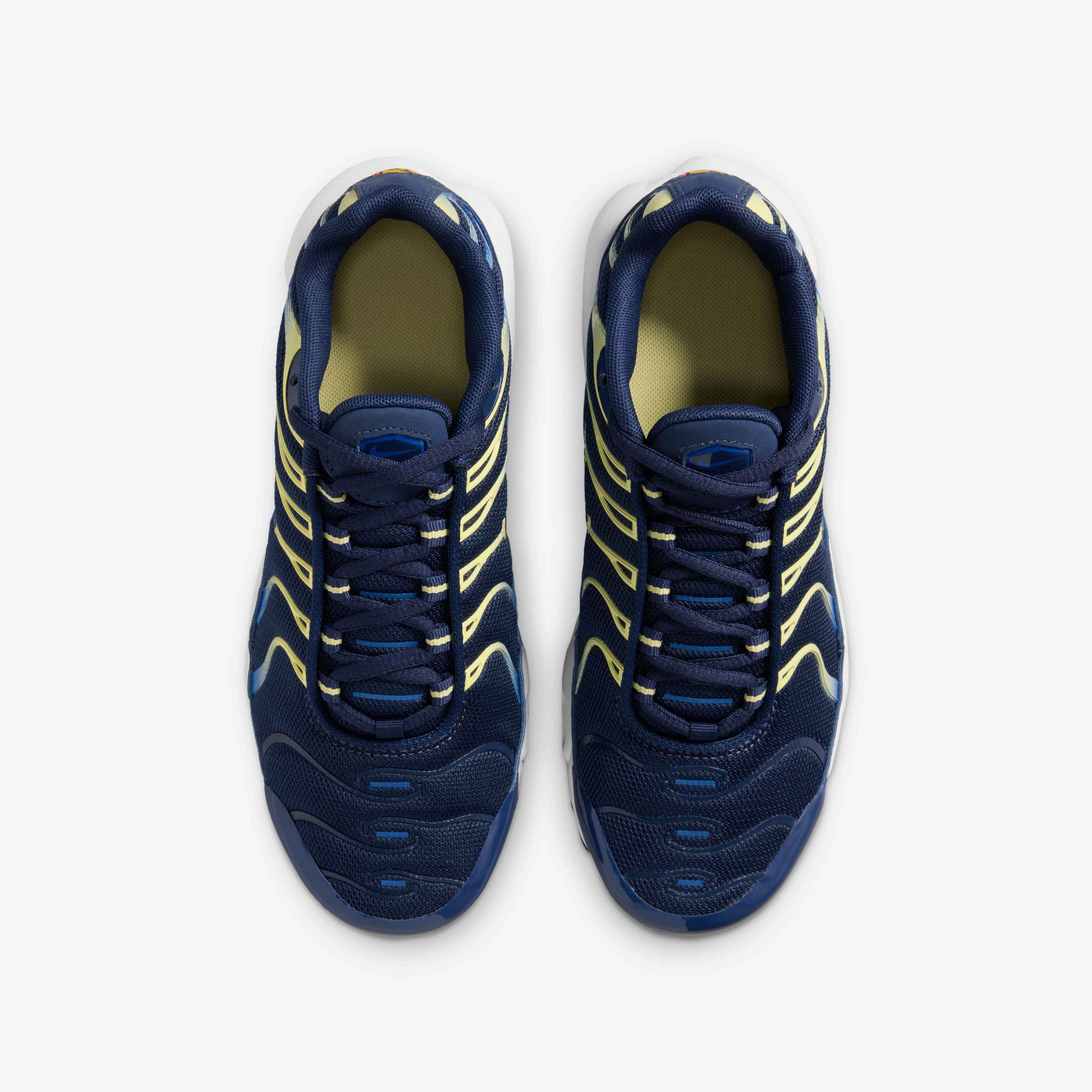 Nike Air Max Plus image number 3