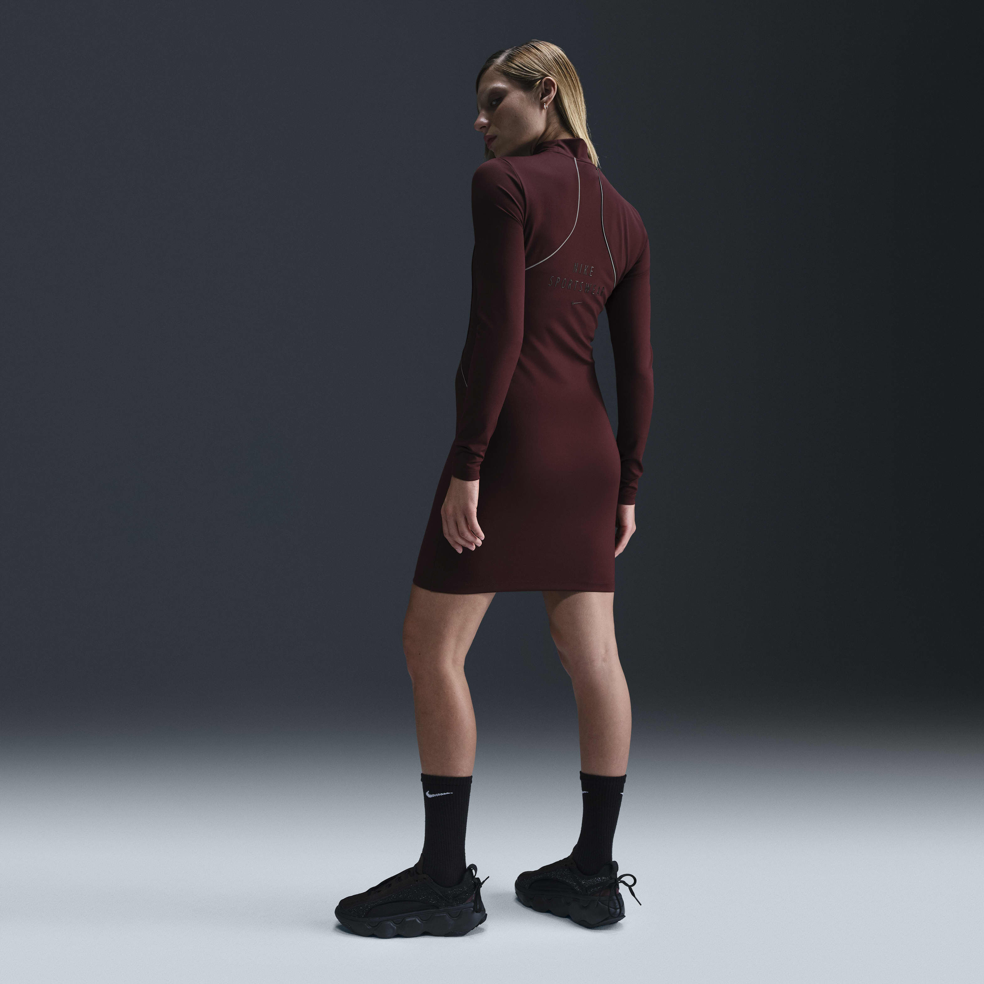 نايكي سبورتسوير image number 4