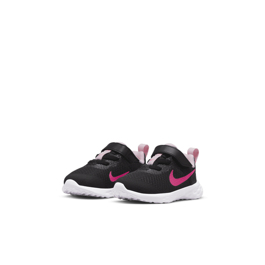 Nike revolution 4 infant 2025 girls trainers