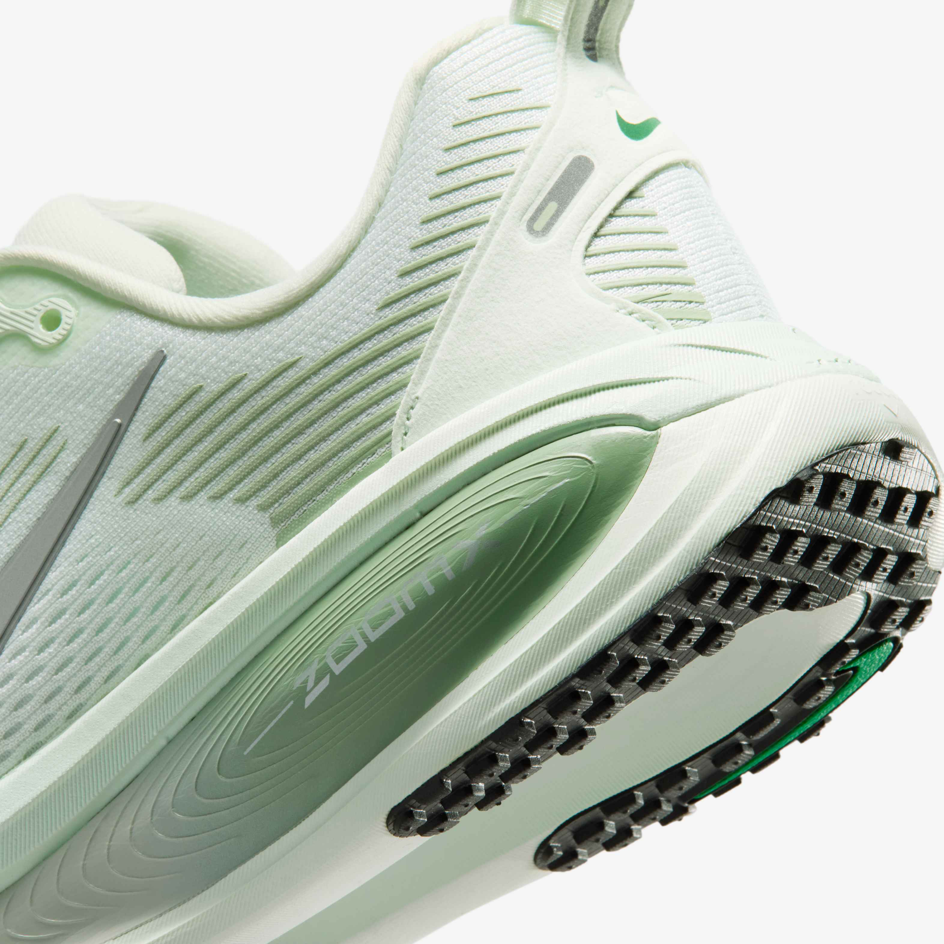 Nike Vomero 18 image number 7