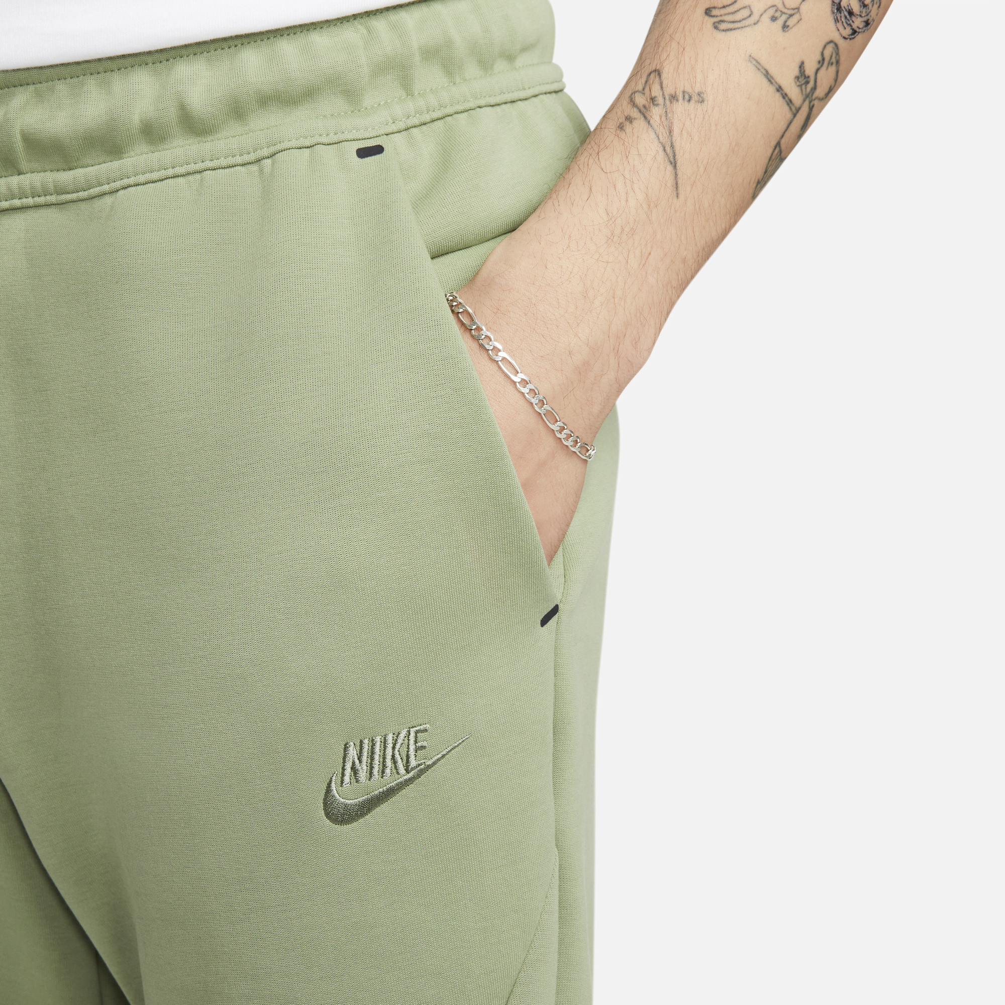 Nike tech icon joggers sale