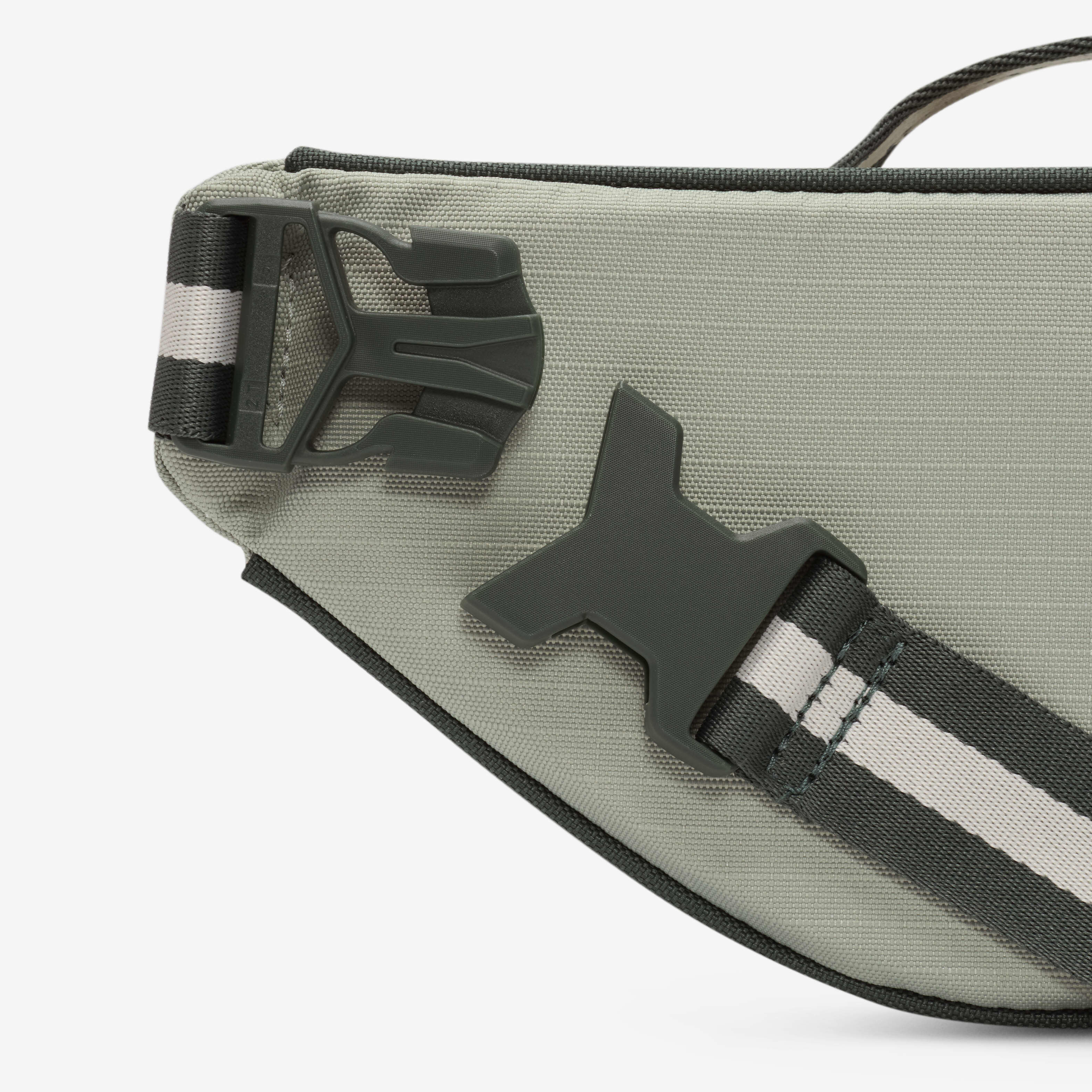 نايكي هيرتيج image number 5