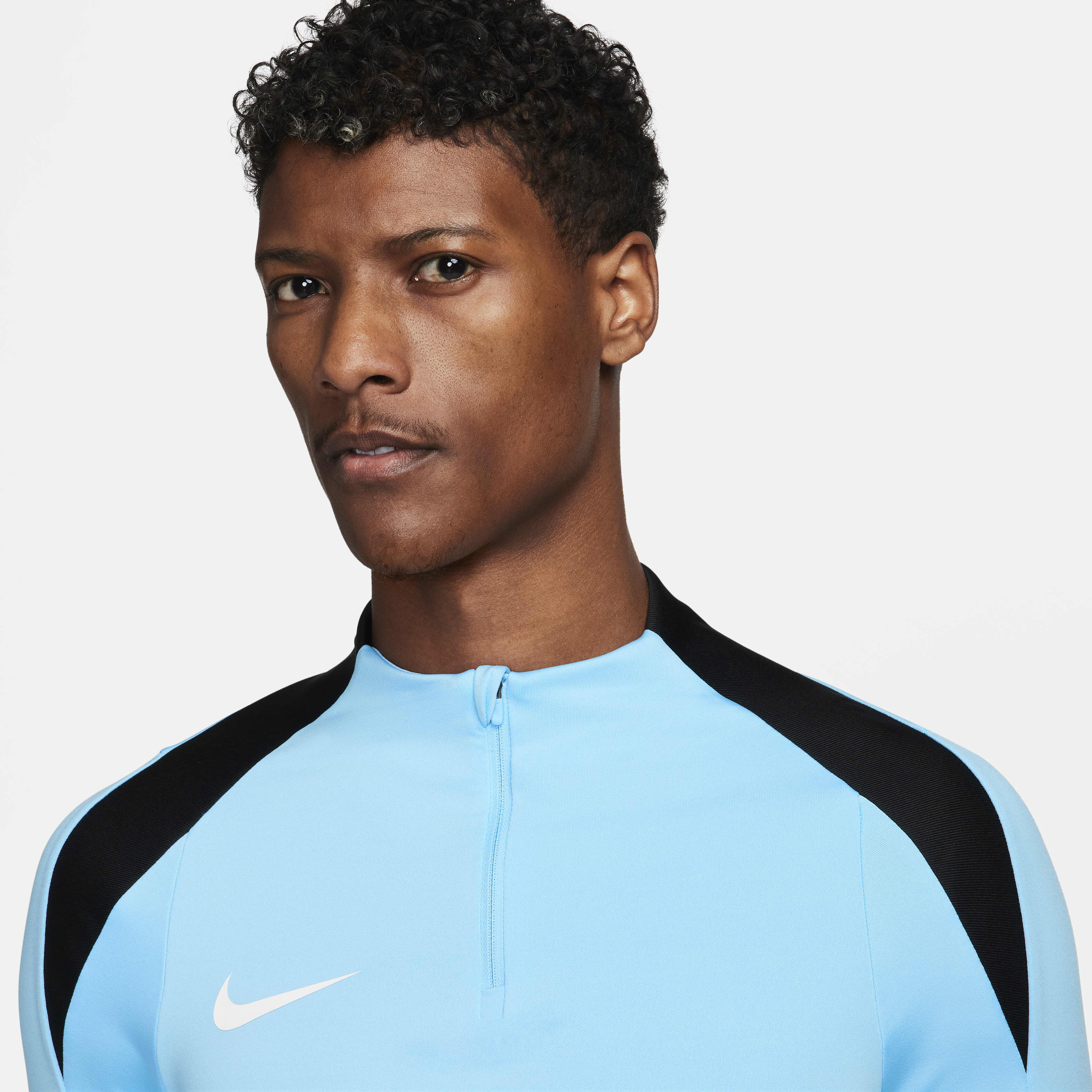 Nike Strike image number 2
