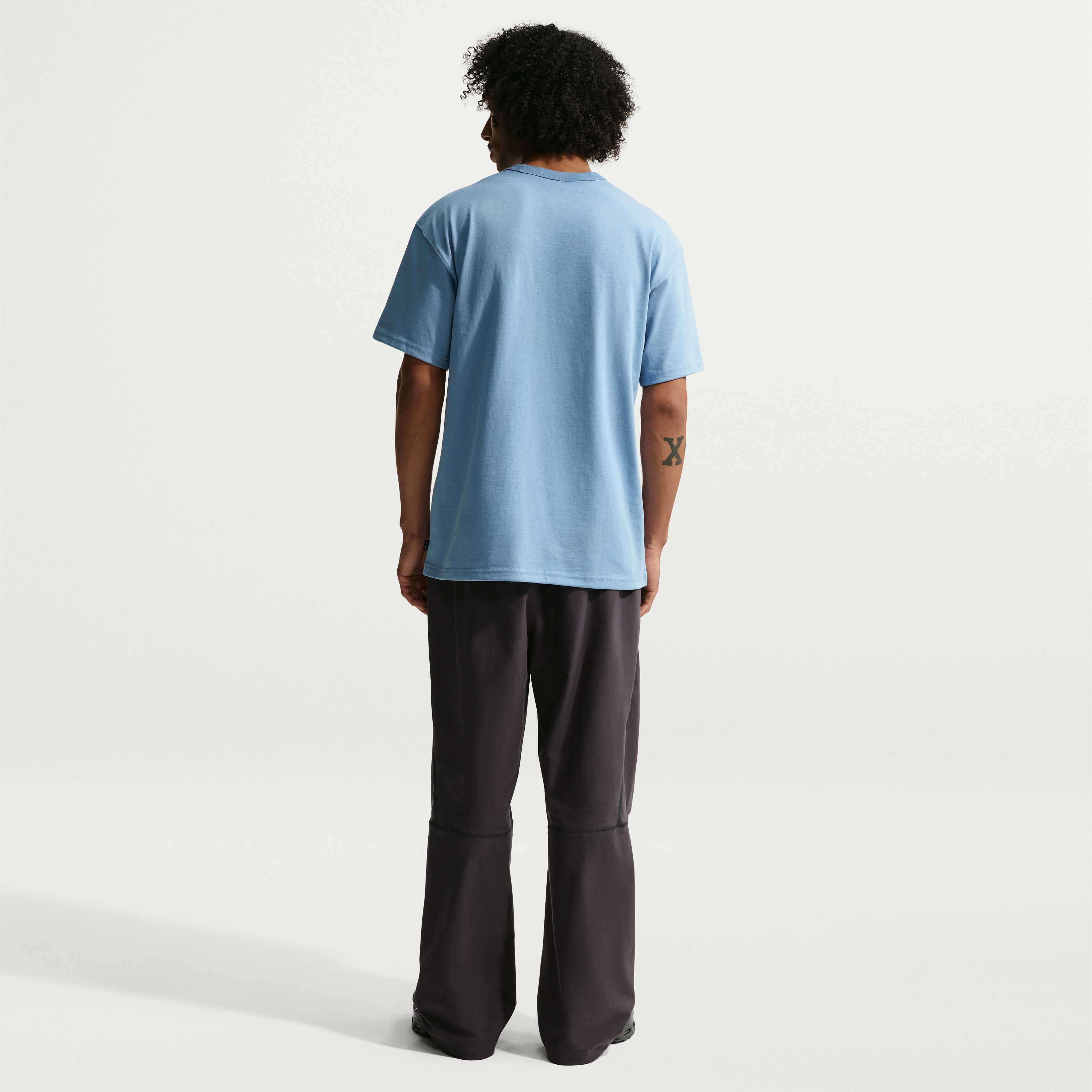 نايكي سبورتسوير بريميوم ايسنشالز image number 4