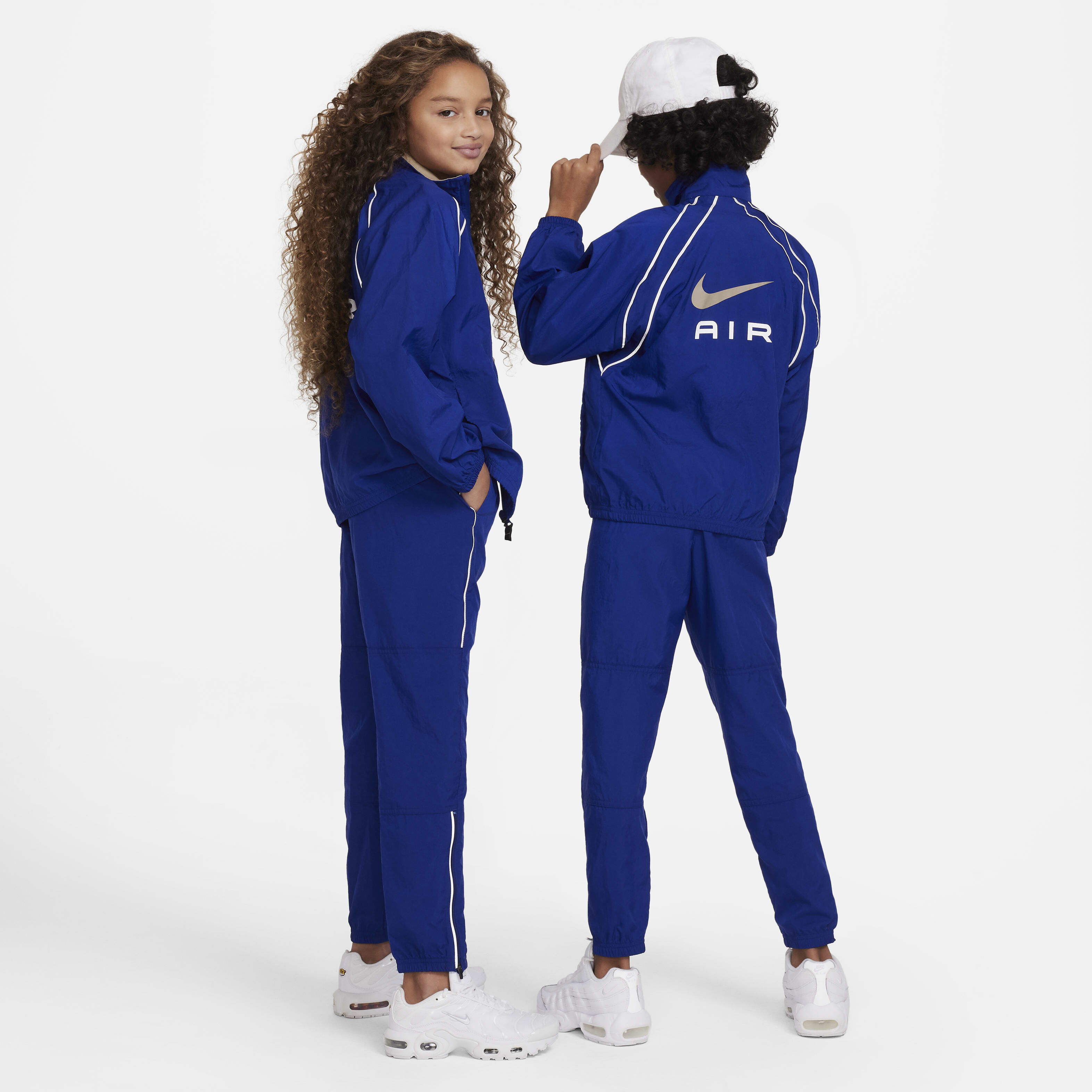 بدلة رياضية اير image number 1