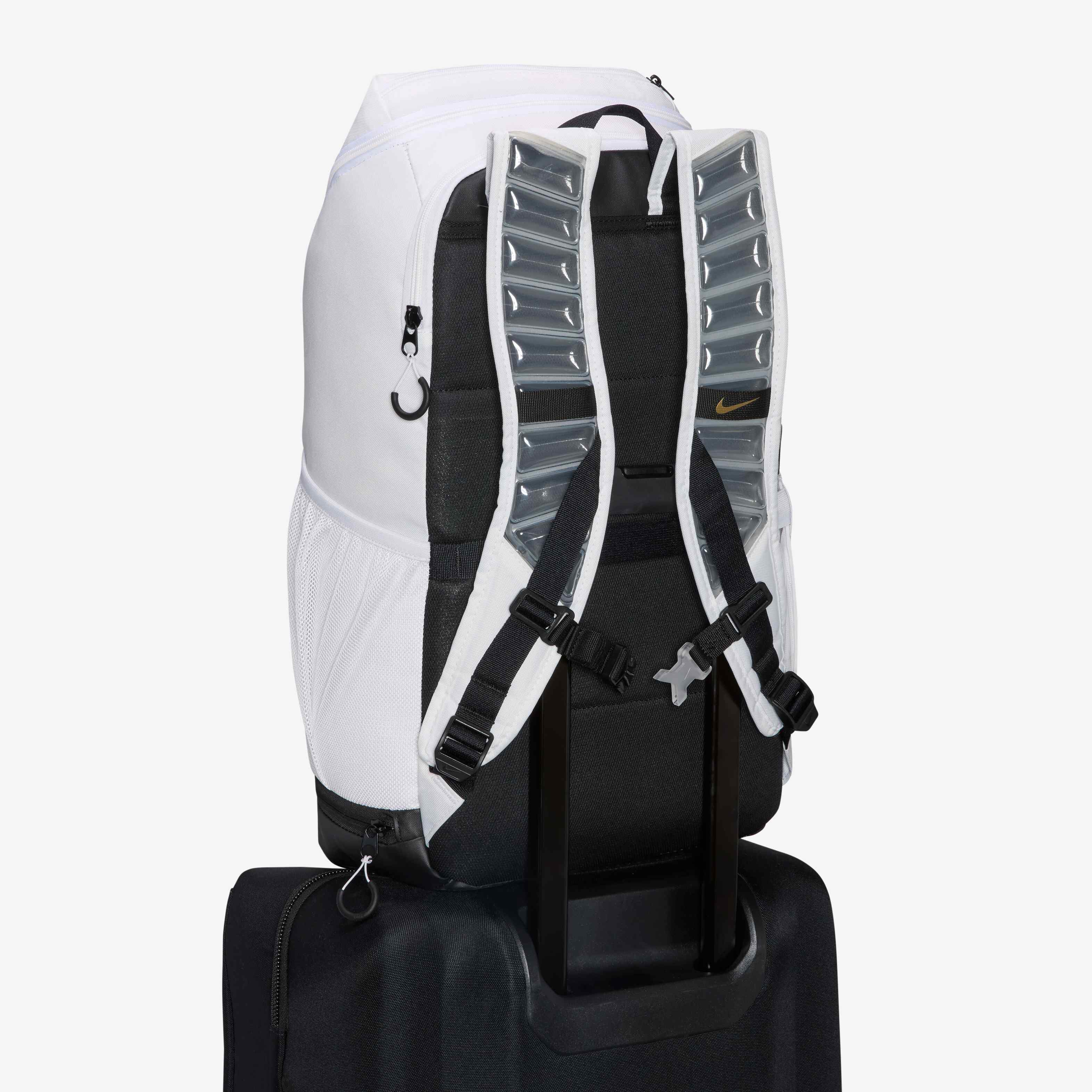 Nike Varsity Elite image number 10