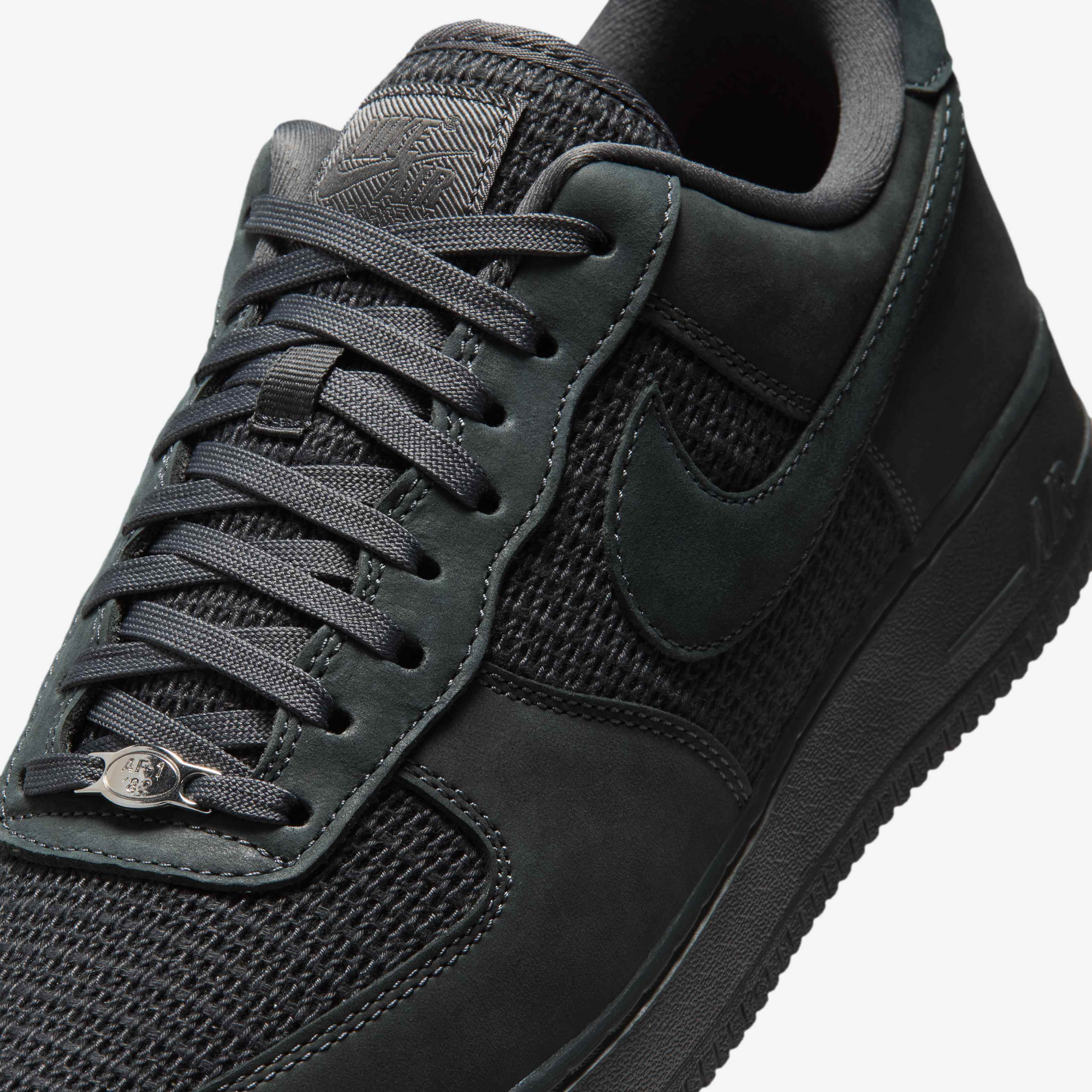 Zoom image