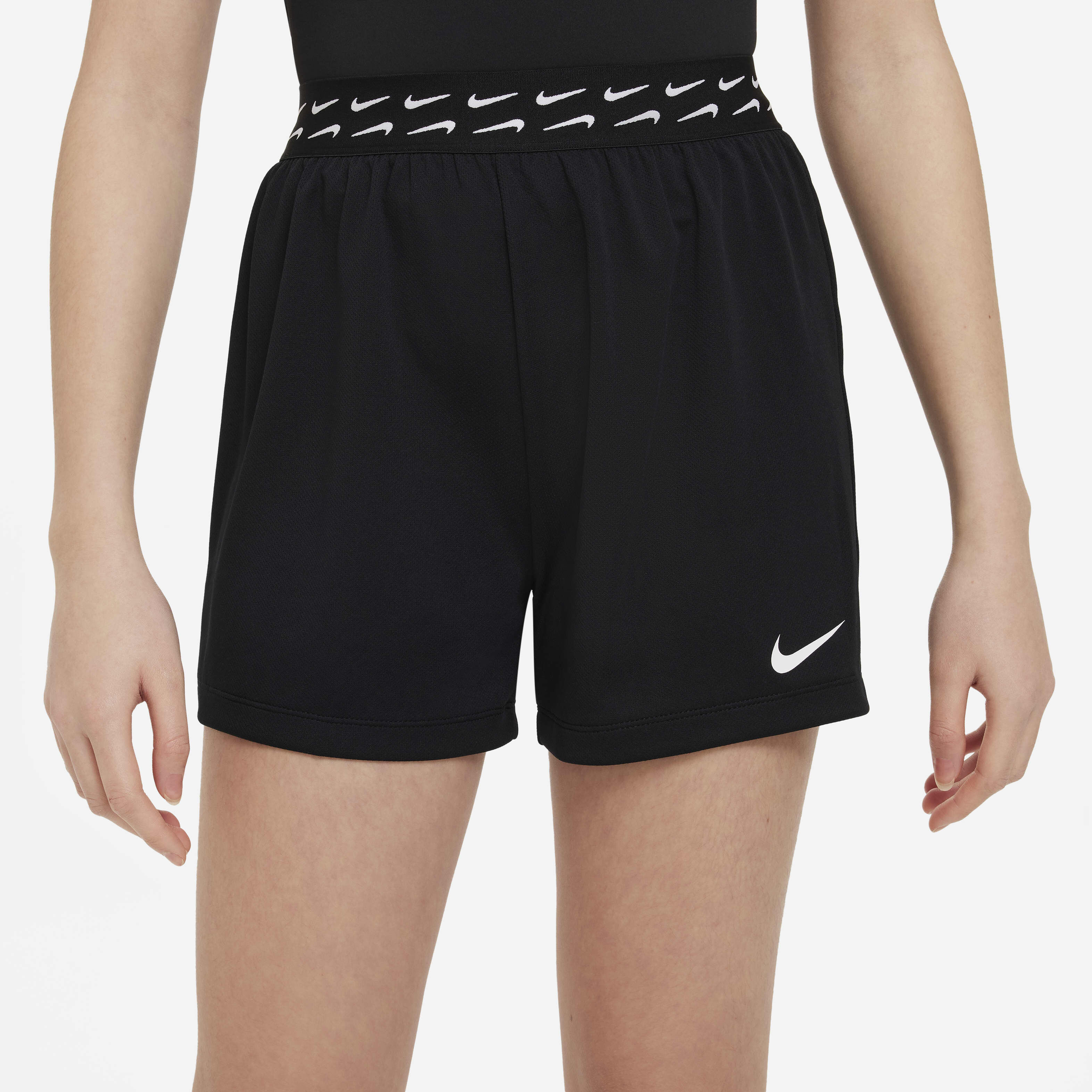 Nike trophy shorts top