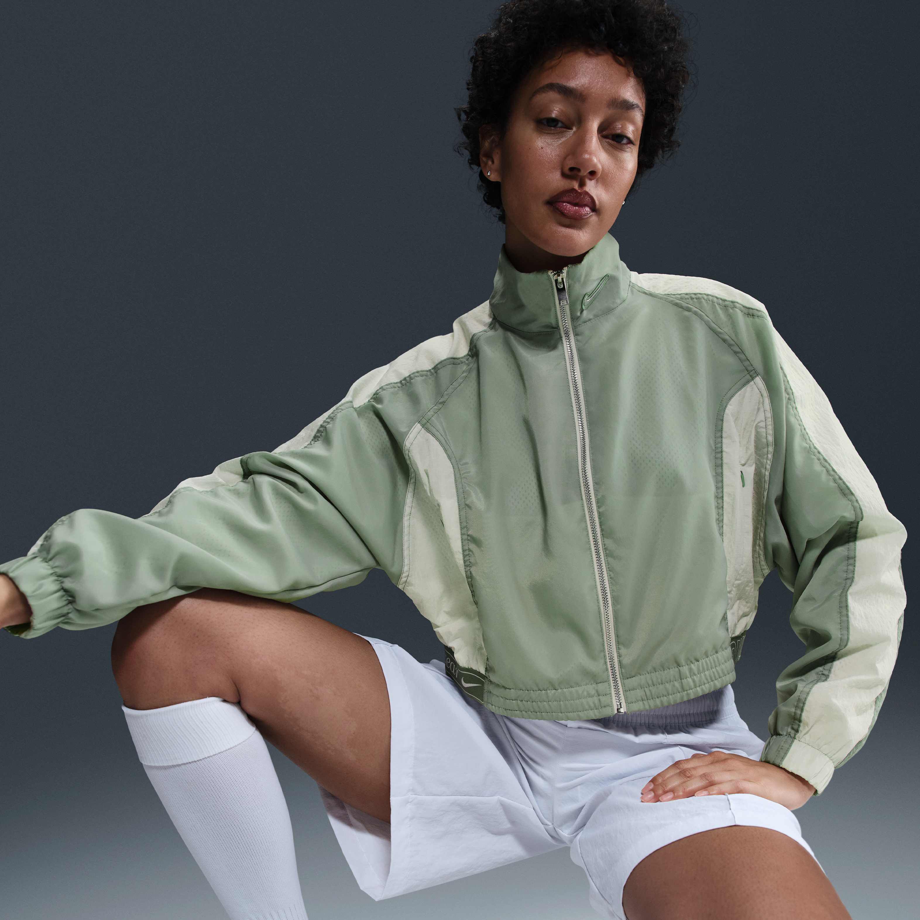 نايكي سبورتسوير image number 2