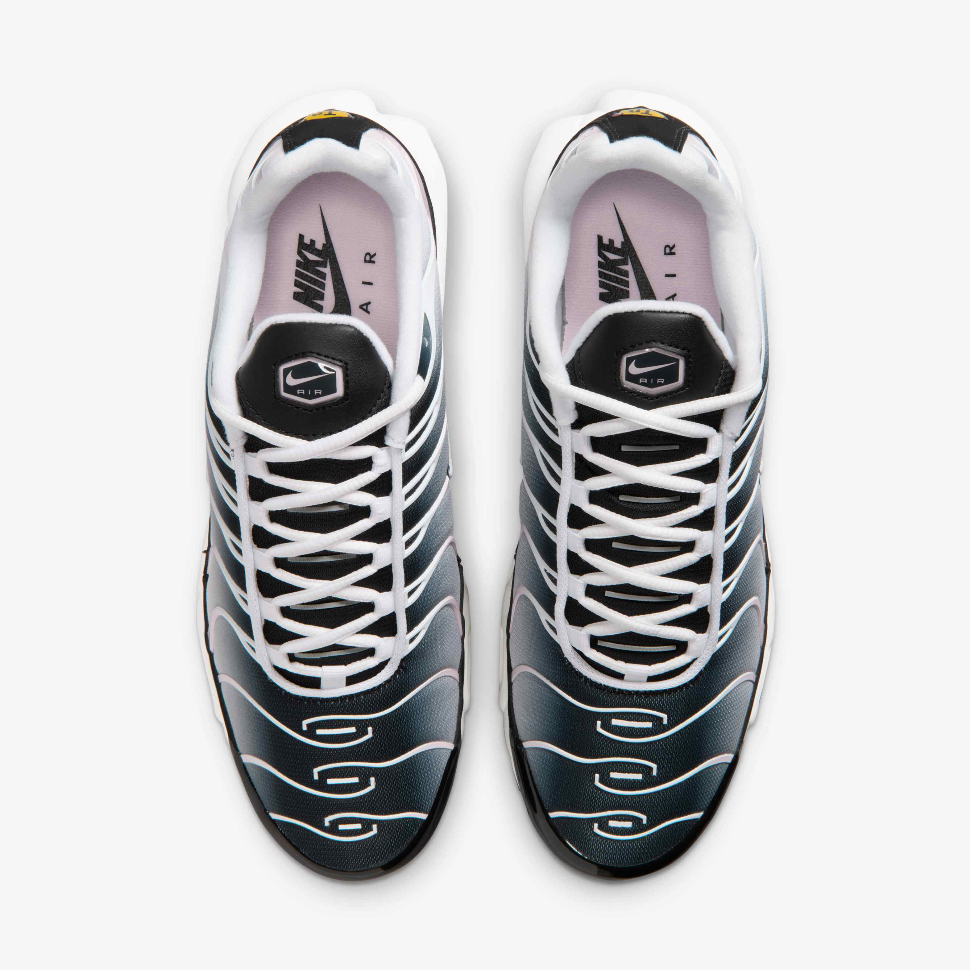 Nike Air Max Plus image number 3