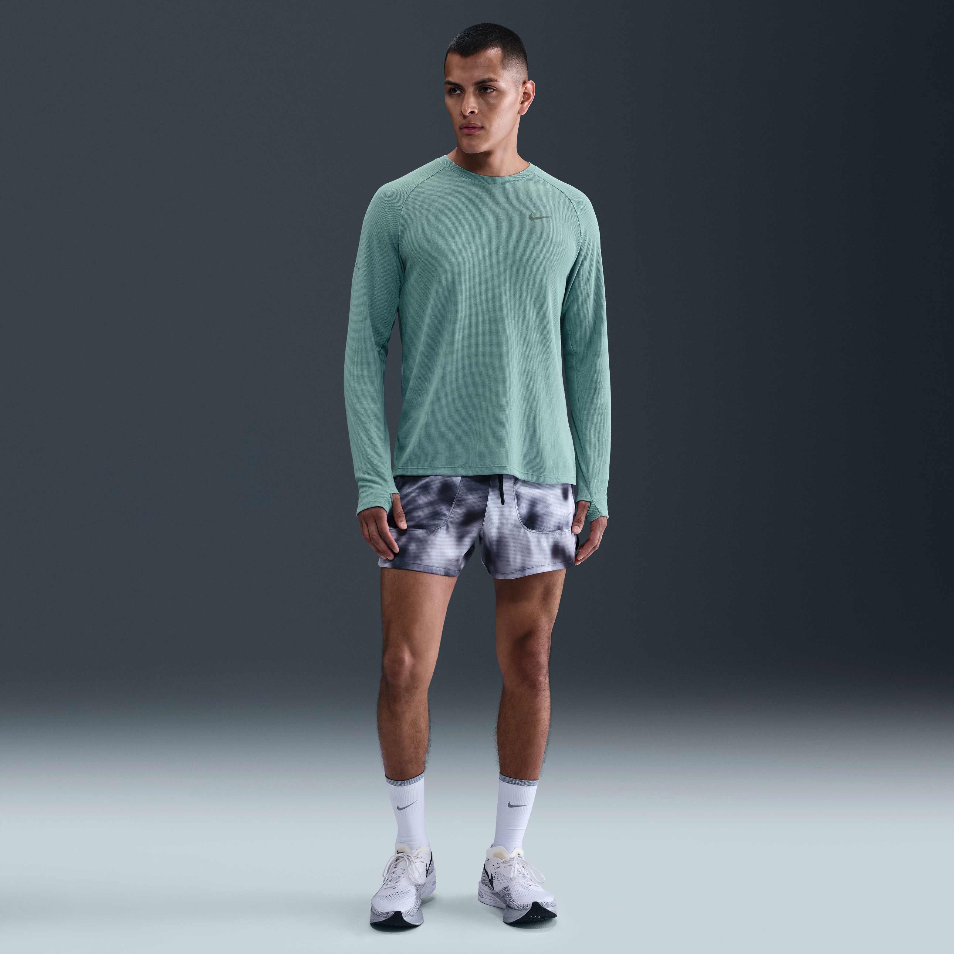 Nike Stride image number 3