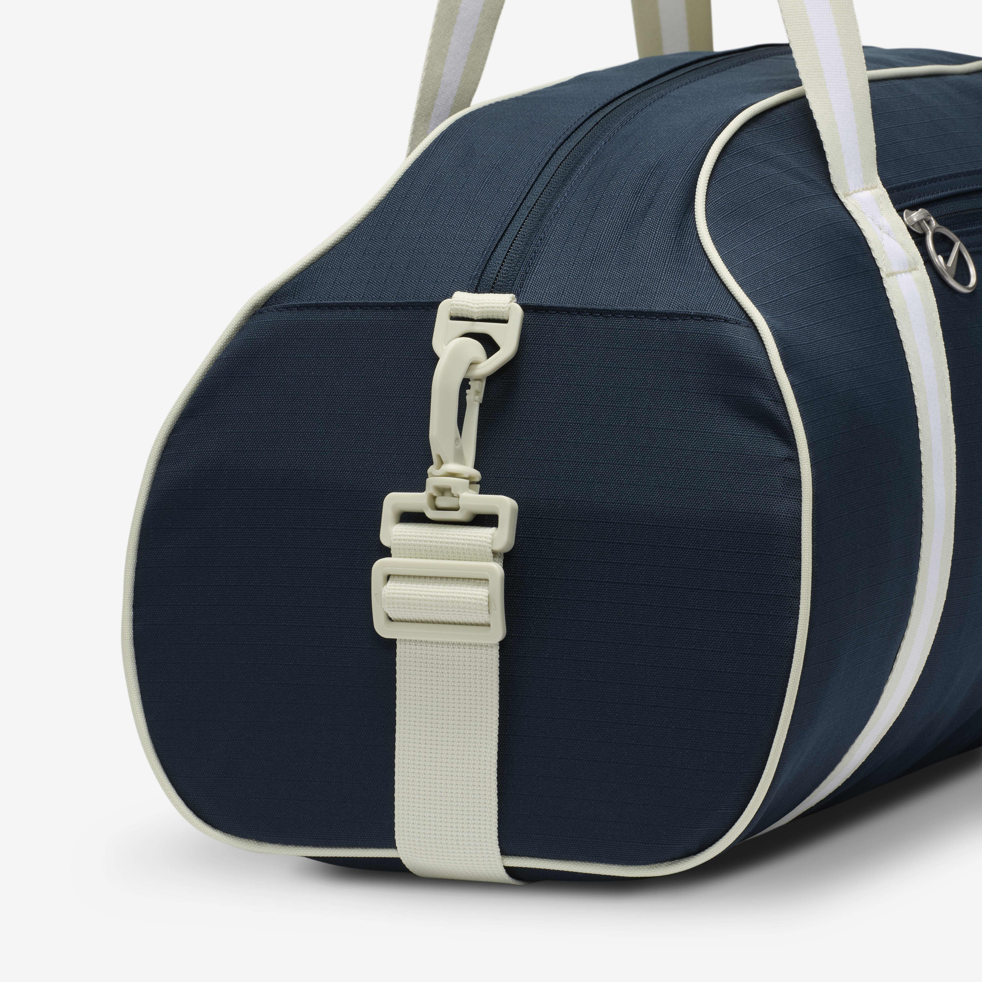 Buy Nike Gym Club Training Bag (24L) - Armoury Navy/Sea