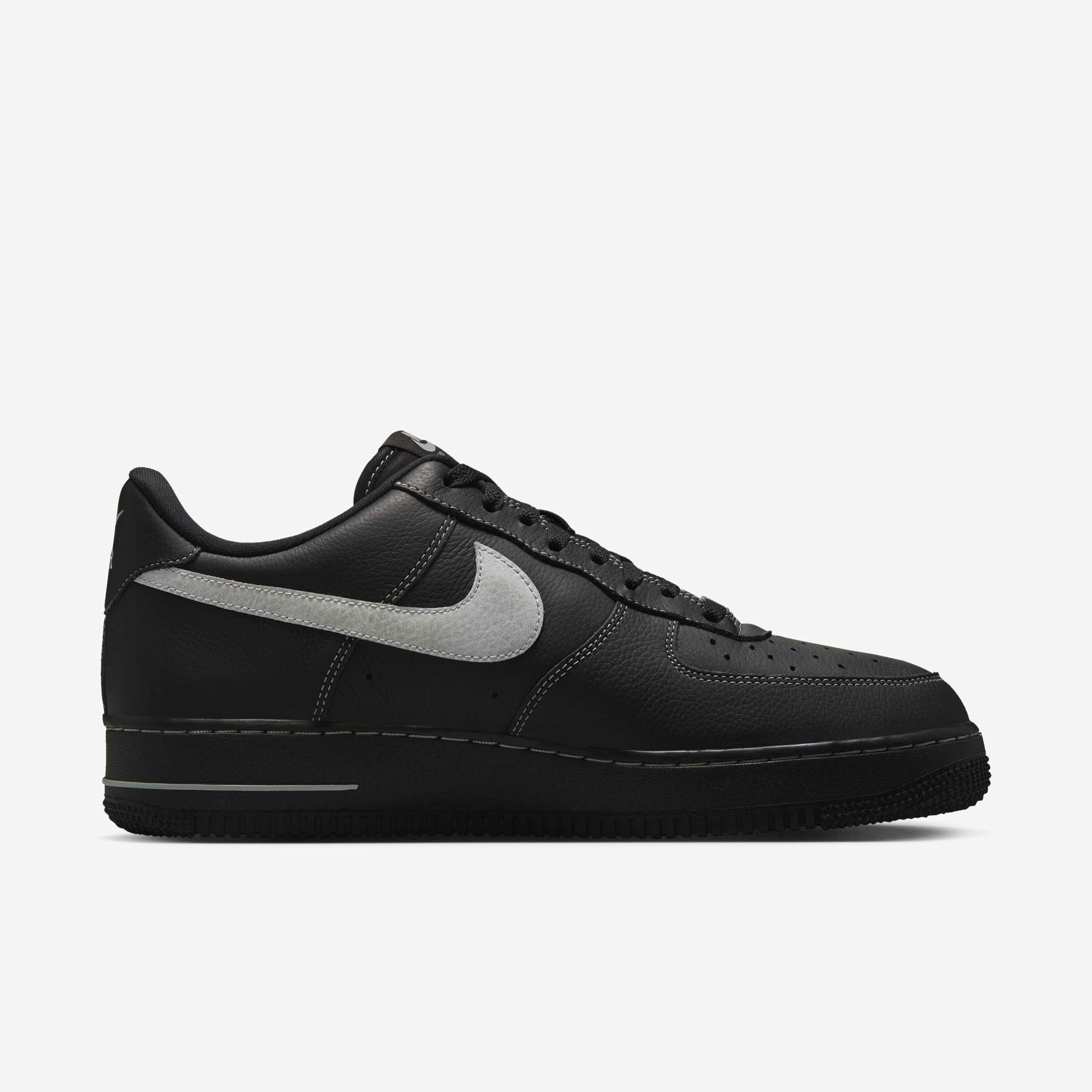 Nike Air Force 1 '07 LV8 image number 2