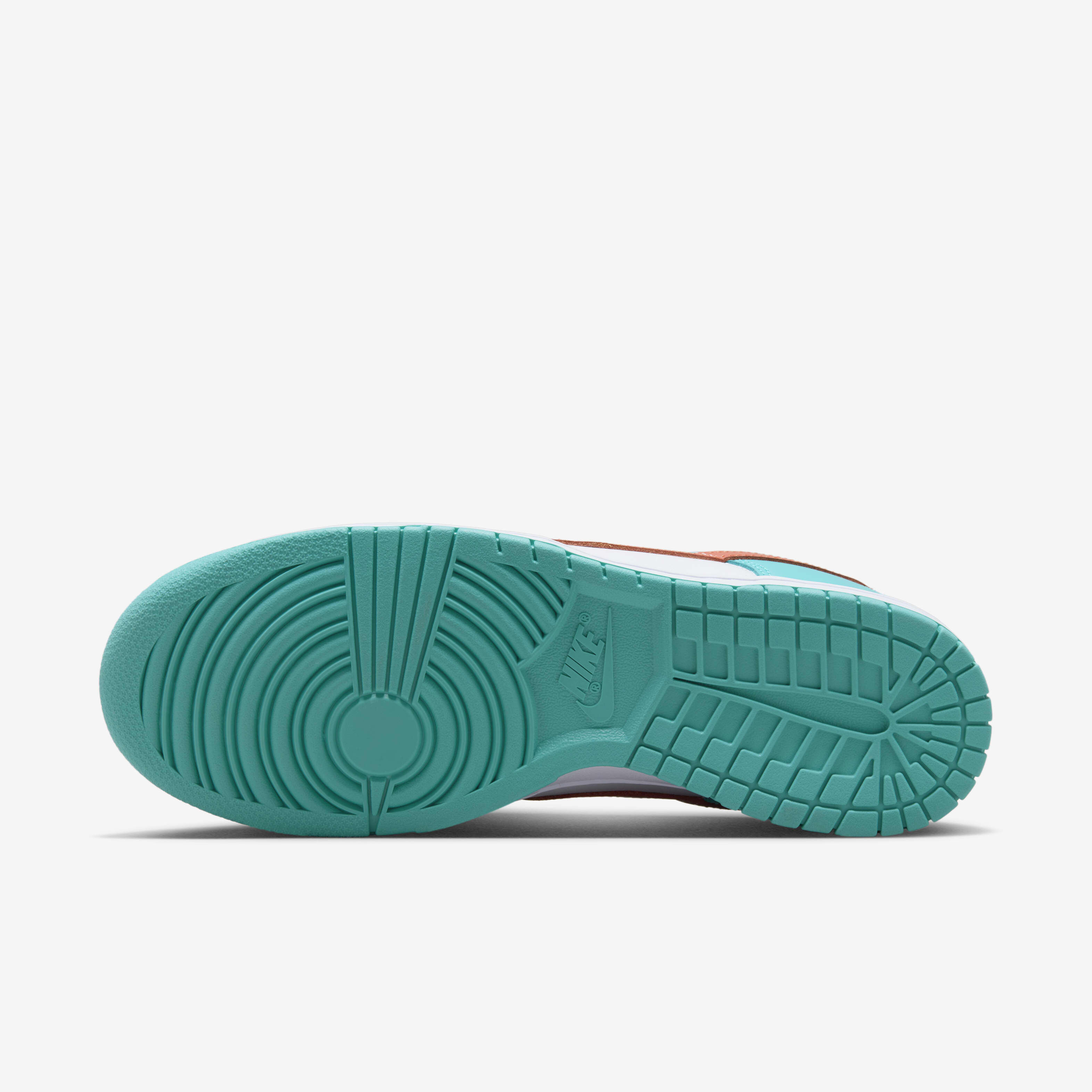 Dunk Low Retro Shoes image number 1