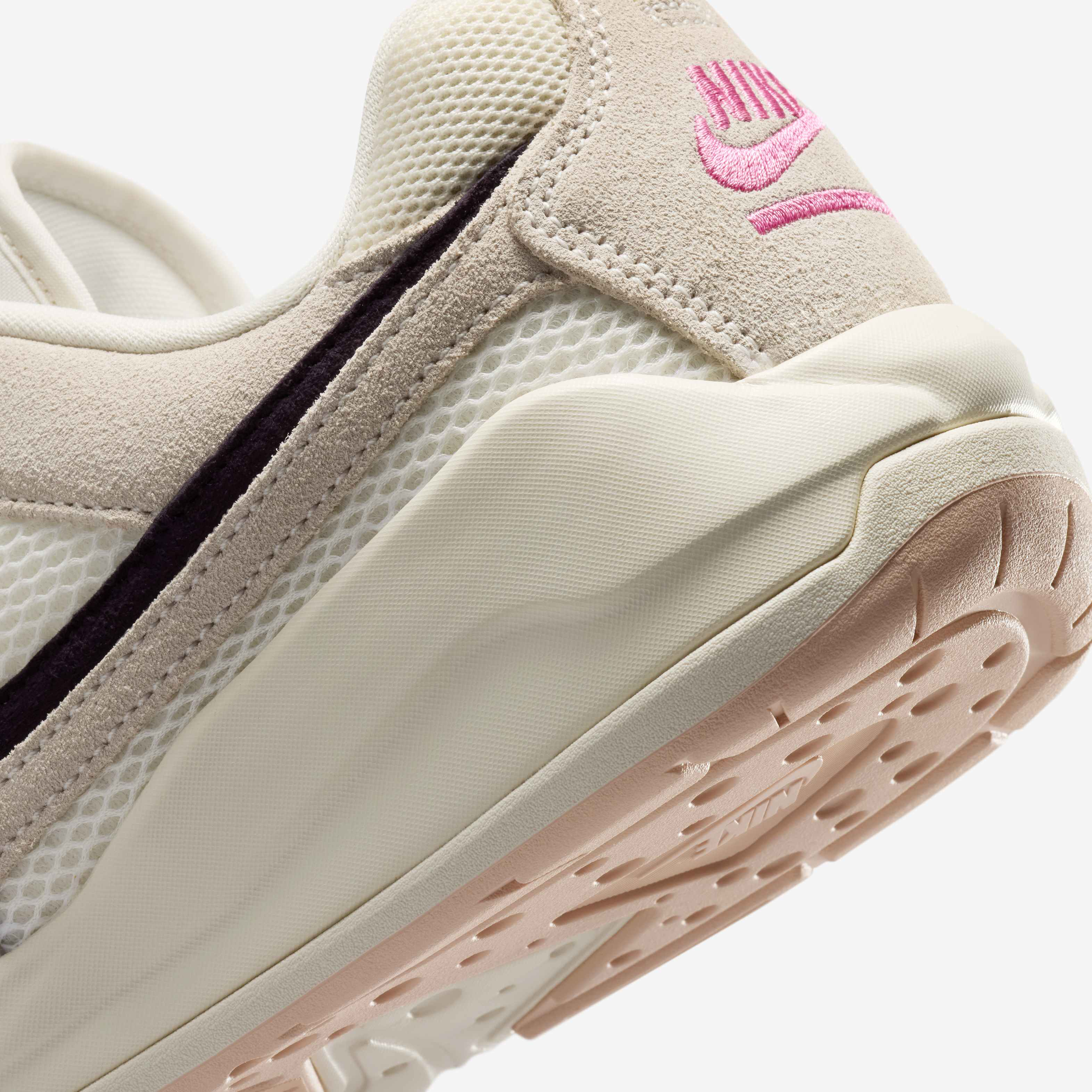 Jordan CMFT Era image number 7