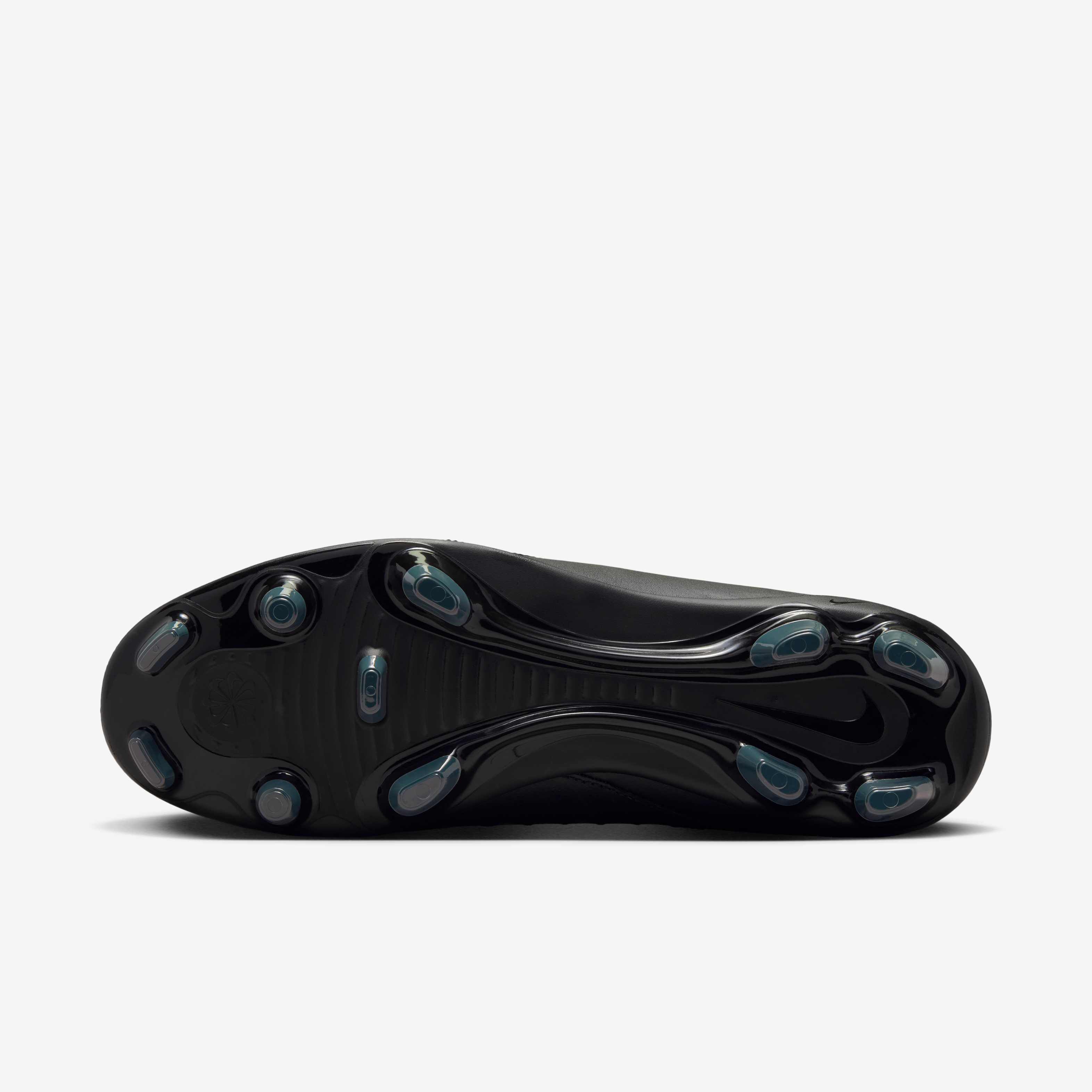 Nike Phantom Luna 2 Club image number 1