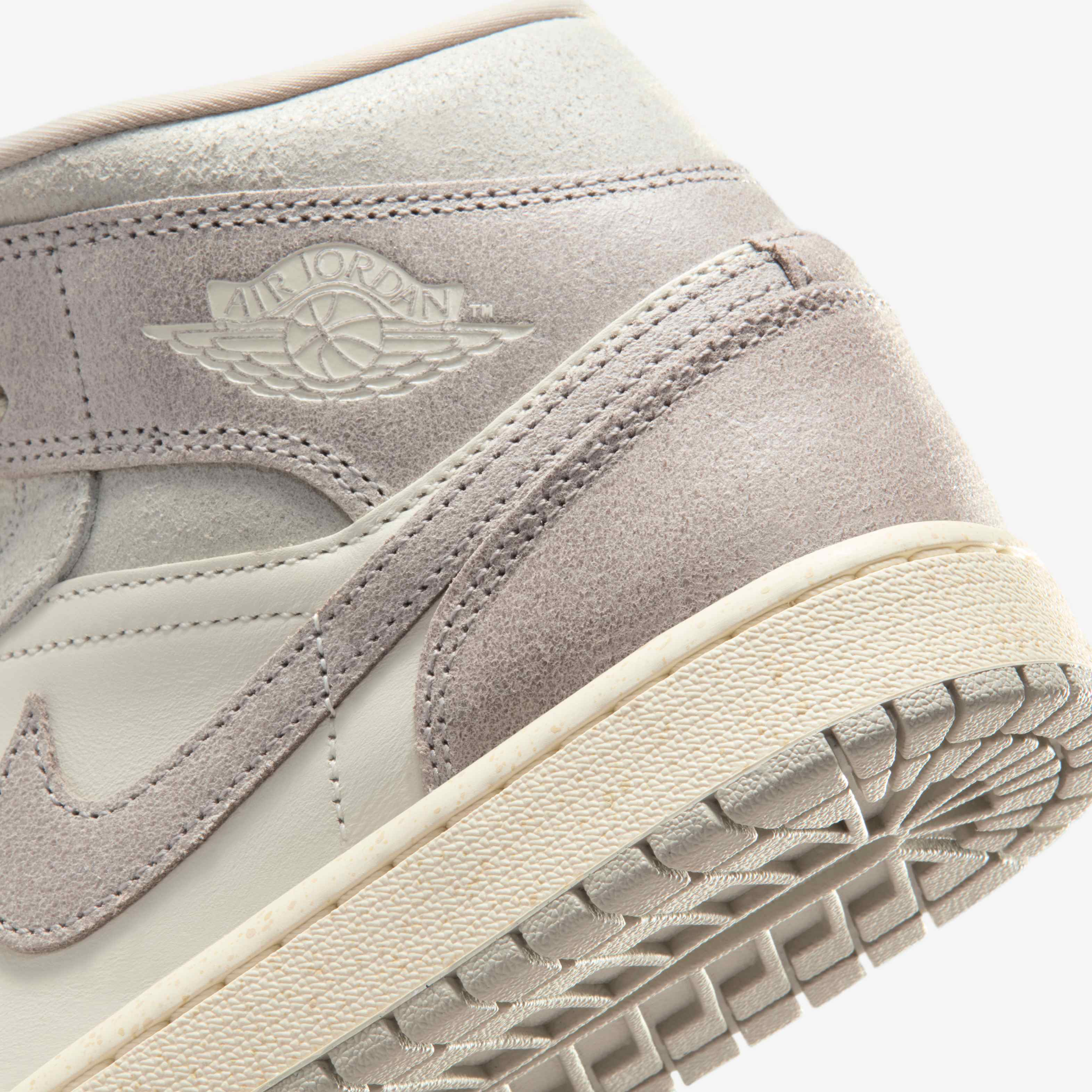 Air Jordan 1 Mid SE image number 7