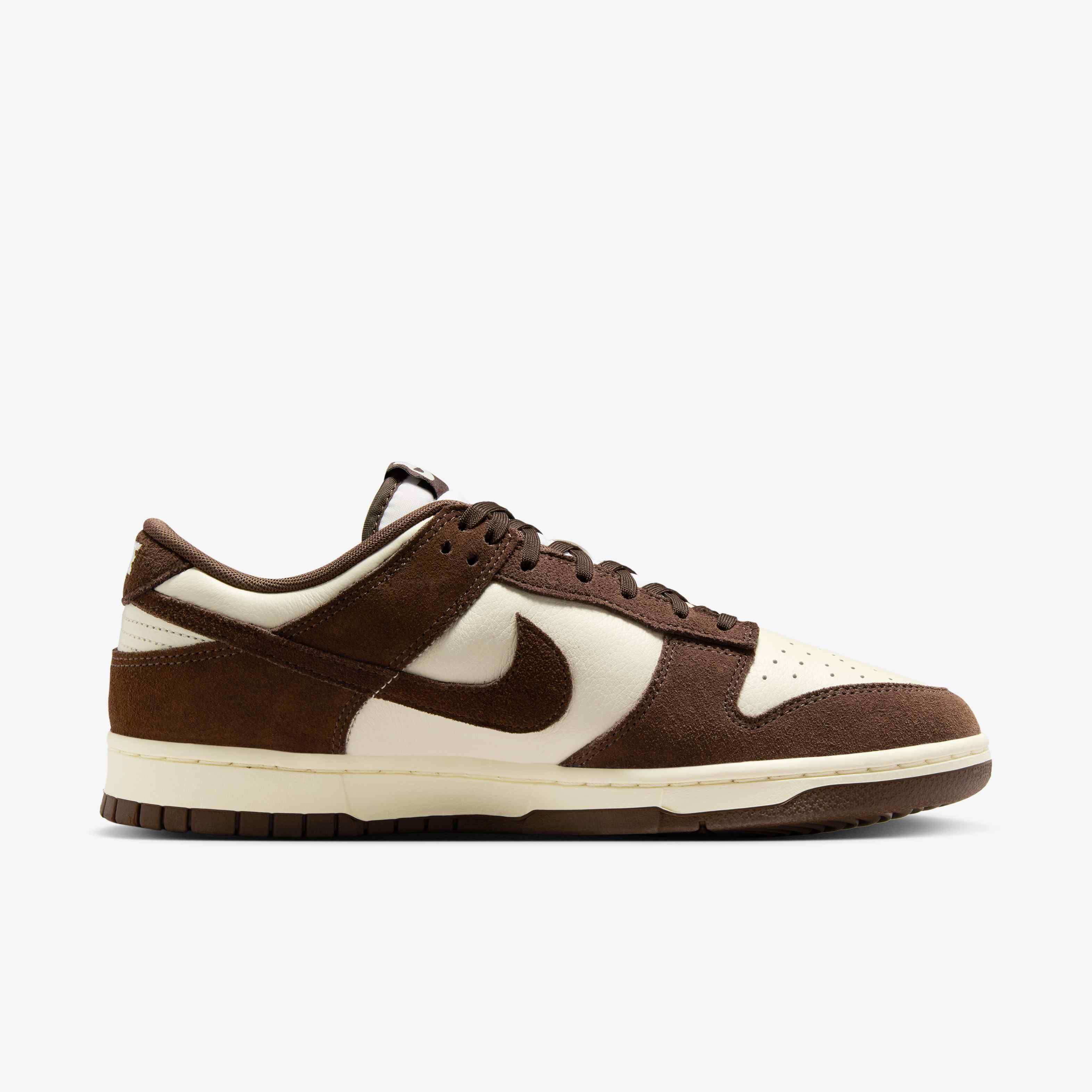 Nike Dunk Low Retro SE Leather/Suede image number 2