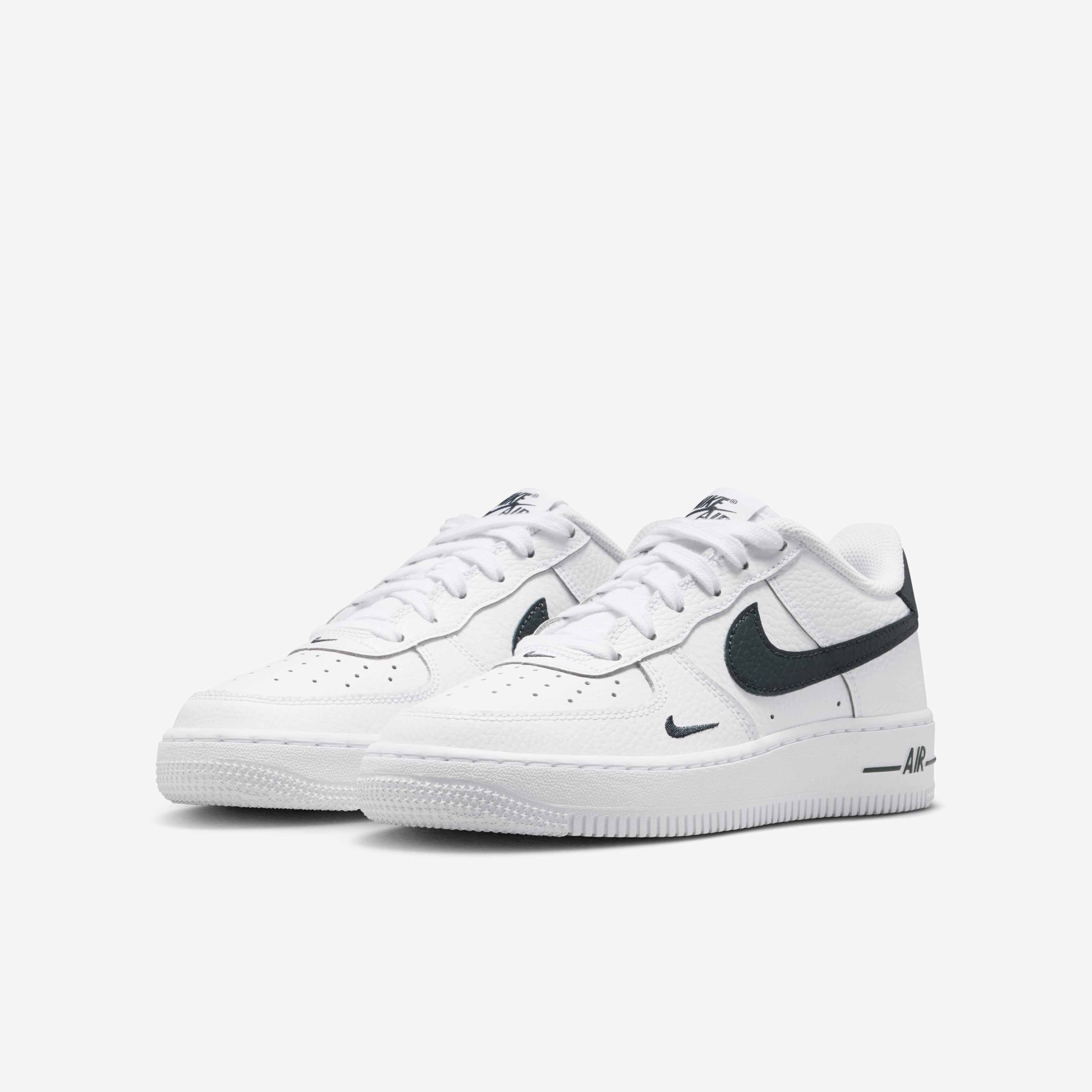 Nike Air Force 1 image number 4