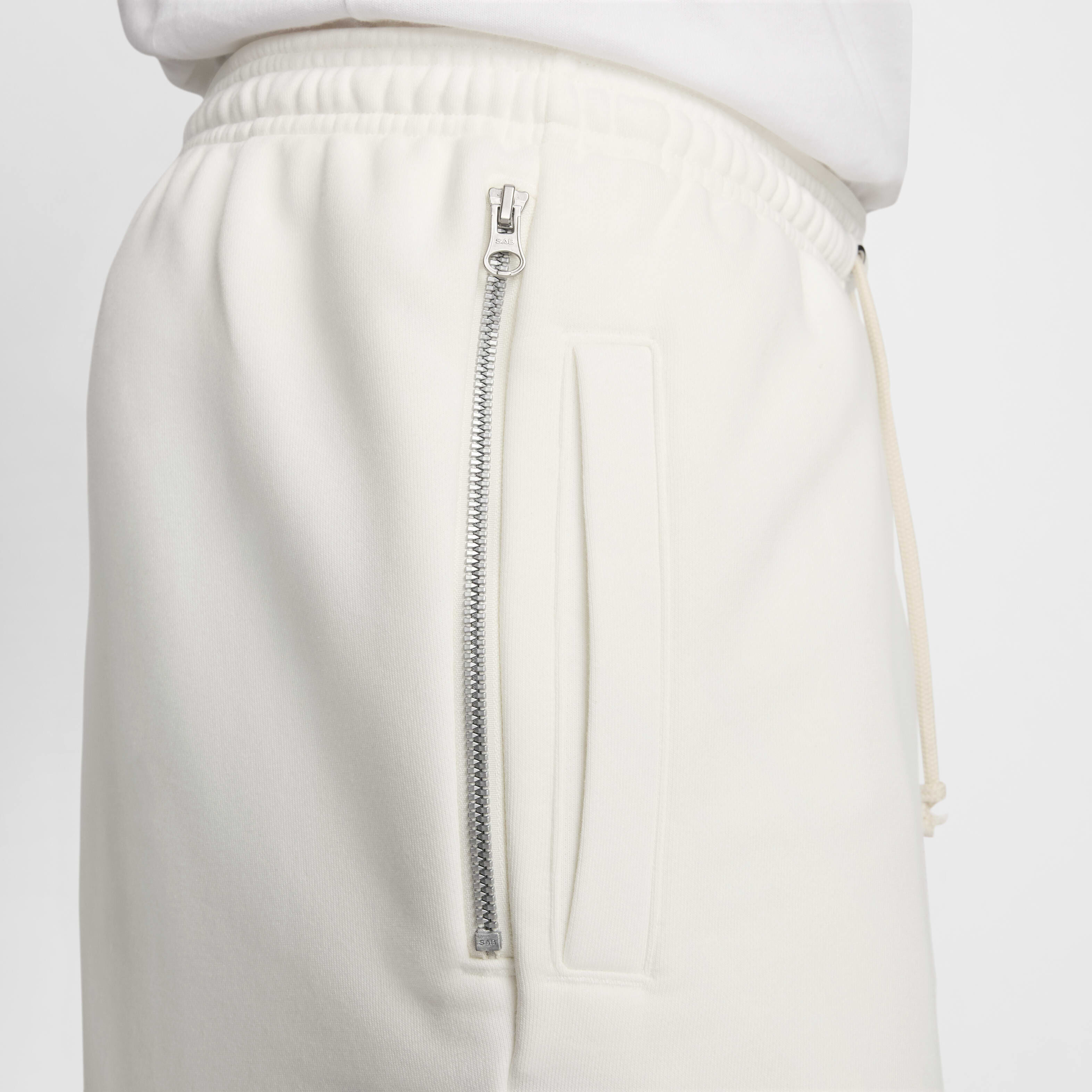 Nike Standard Issue image number 5