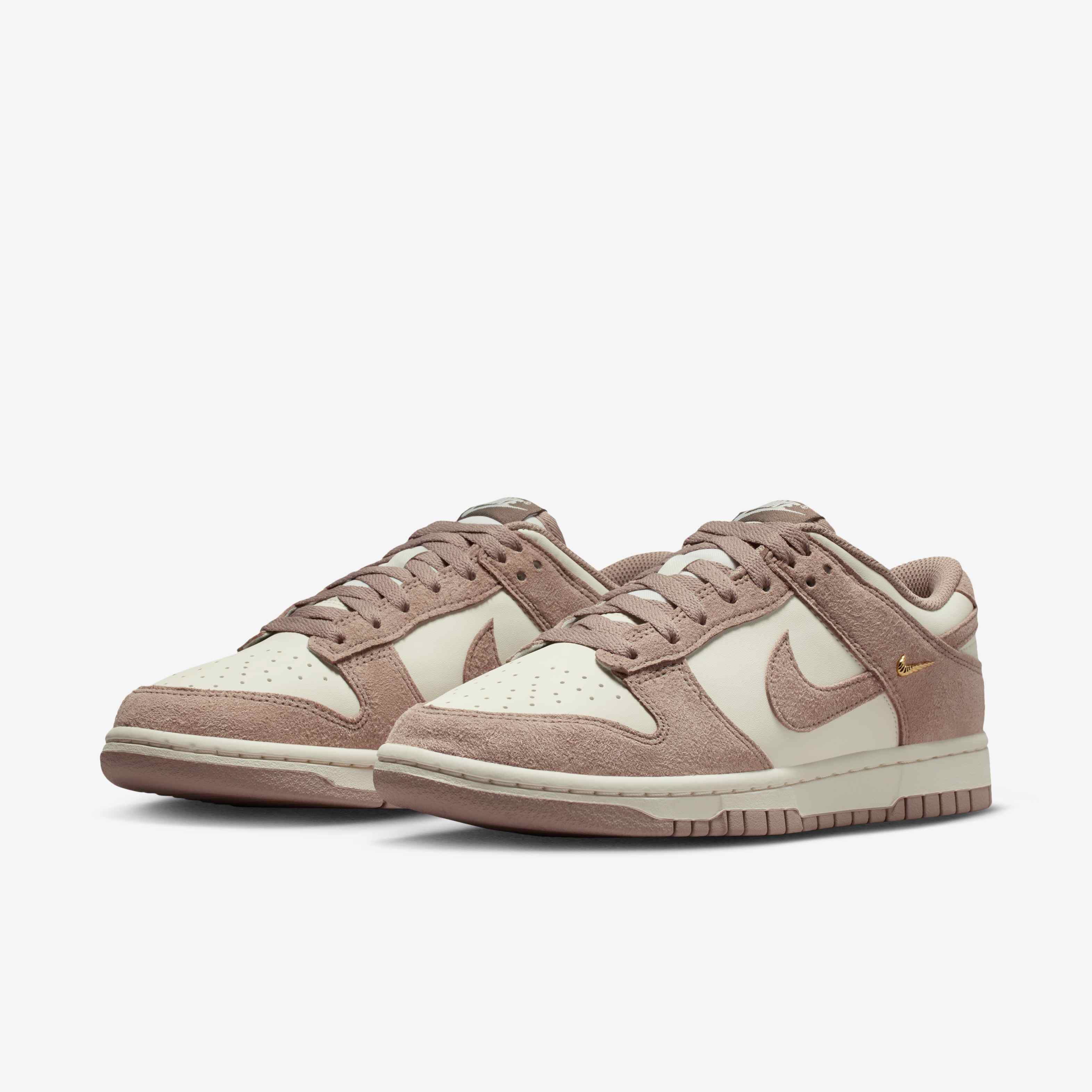Nike Dunk Low image number 4