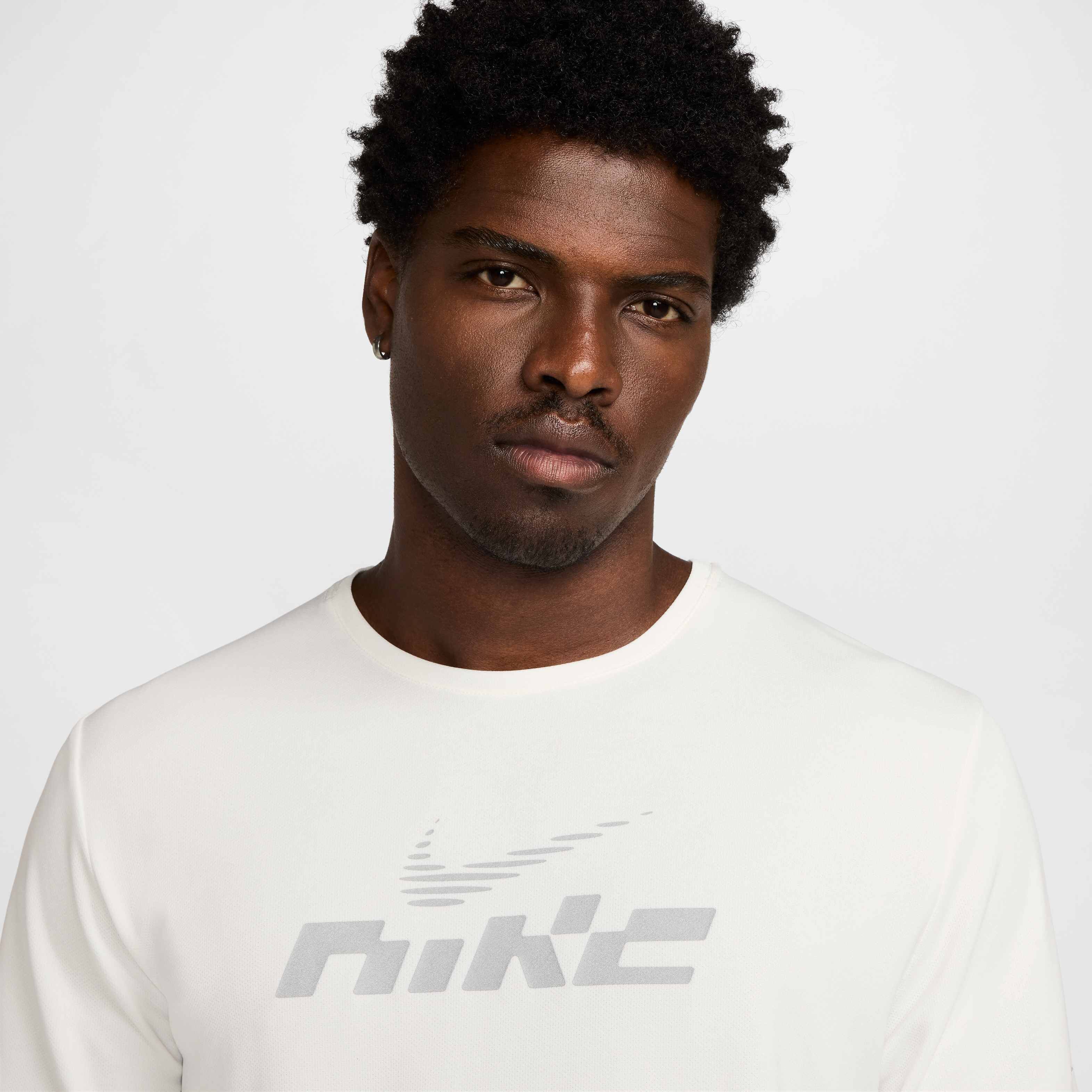 Nike Miler Flash image number 2
