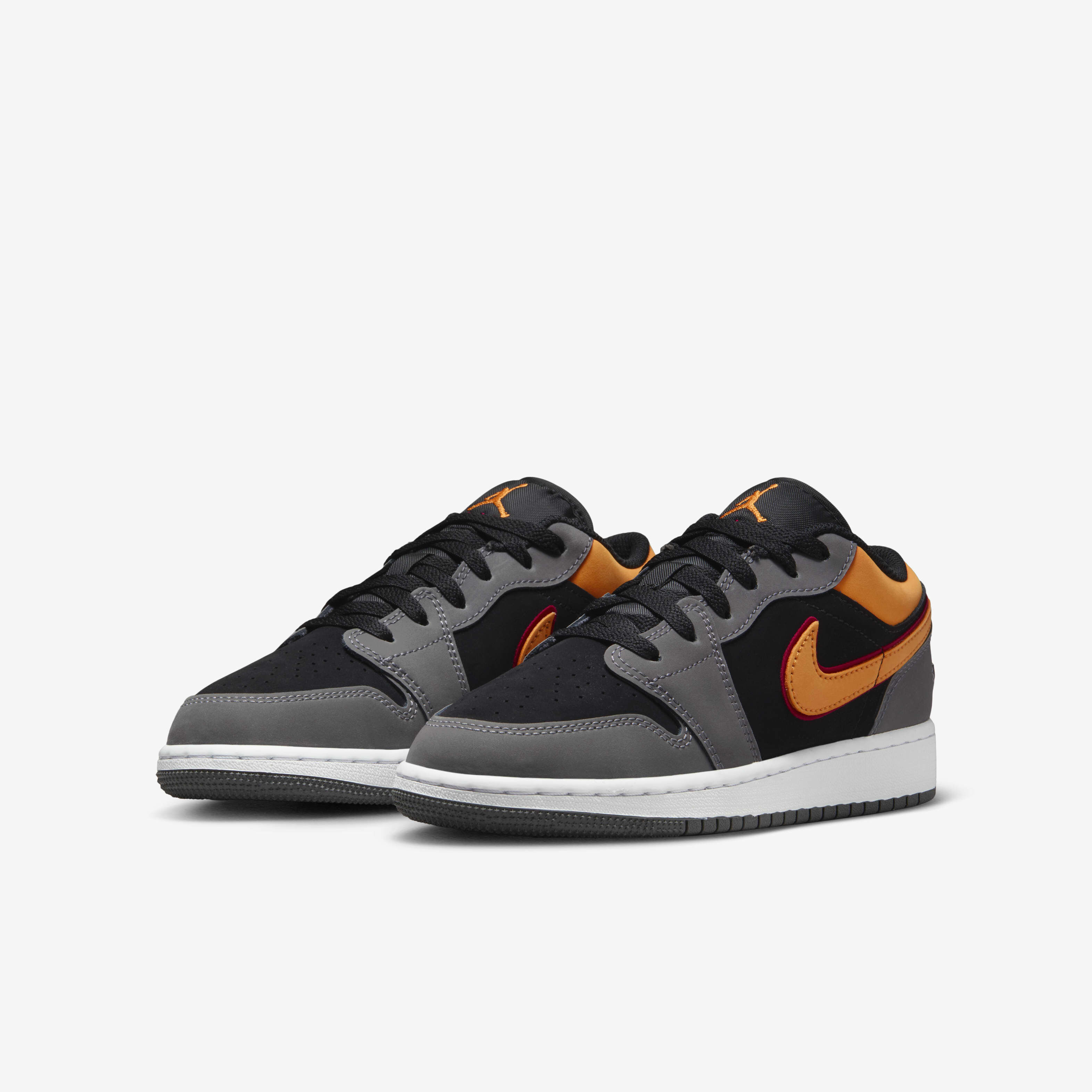 Air Jordan 1 Low SE image number 4