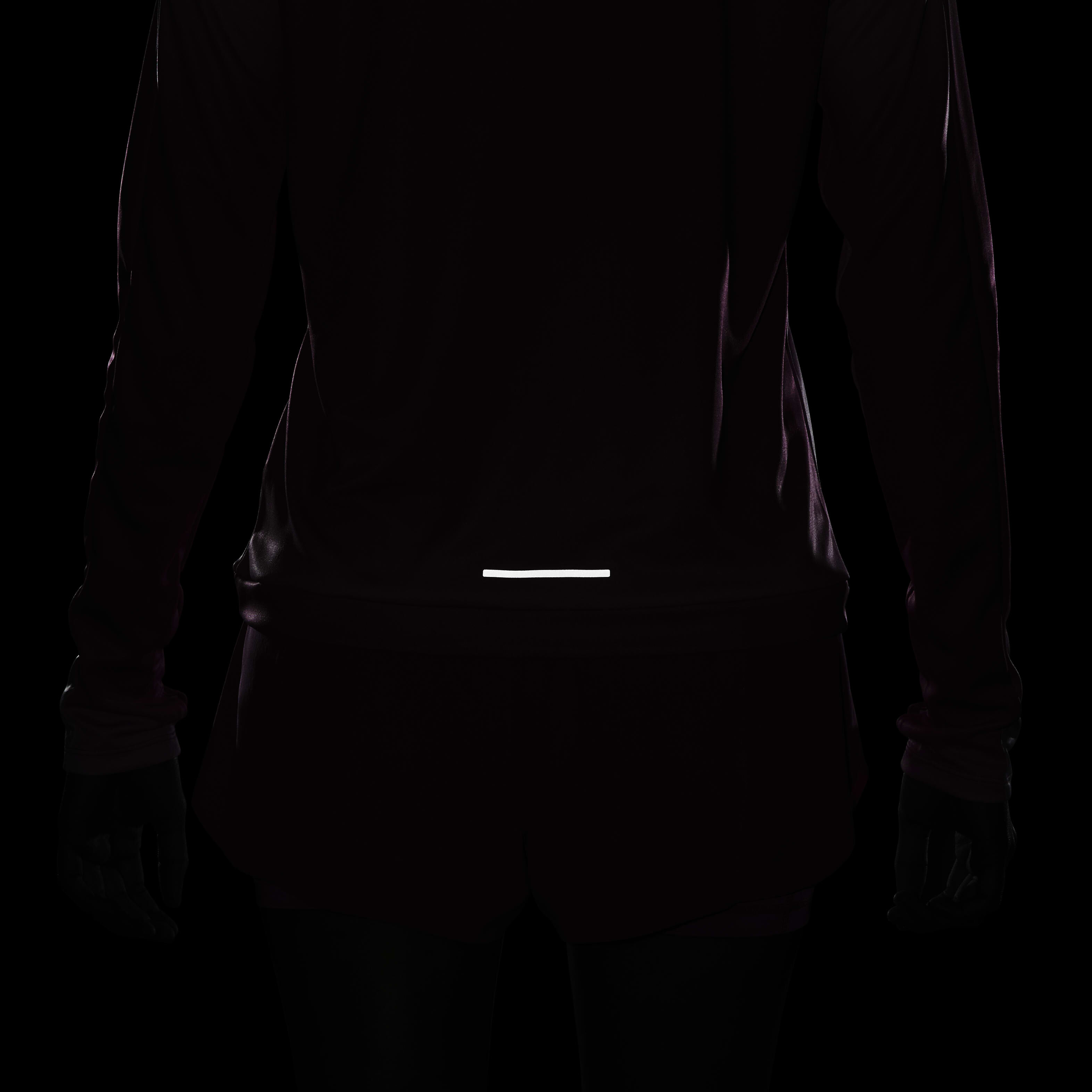 Nike Dri-FIT Swoosh image number 6