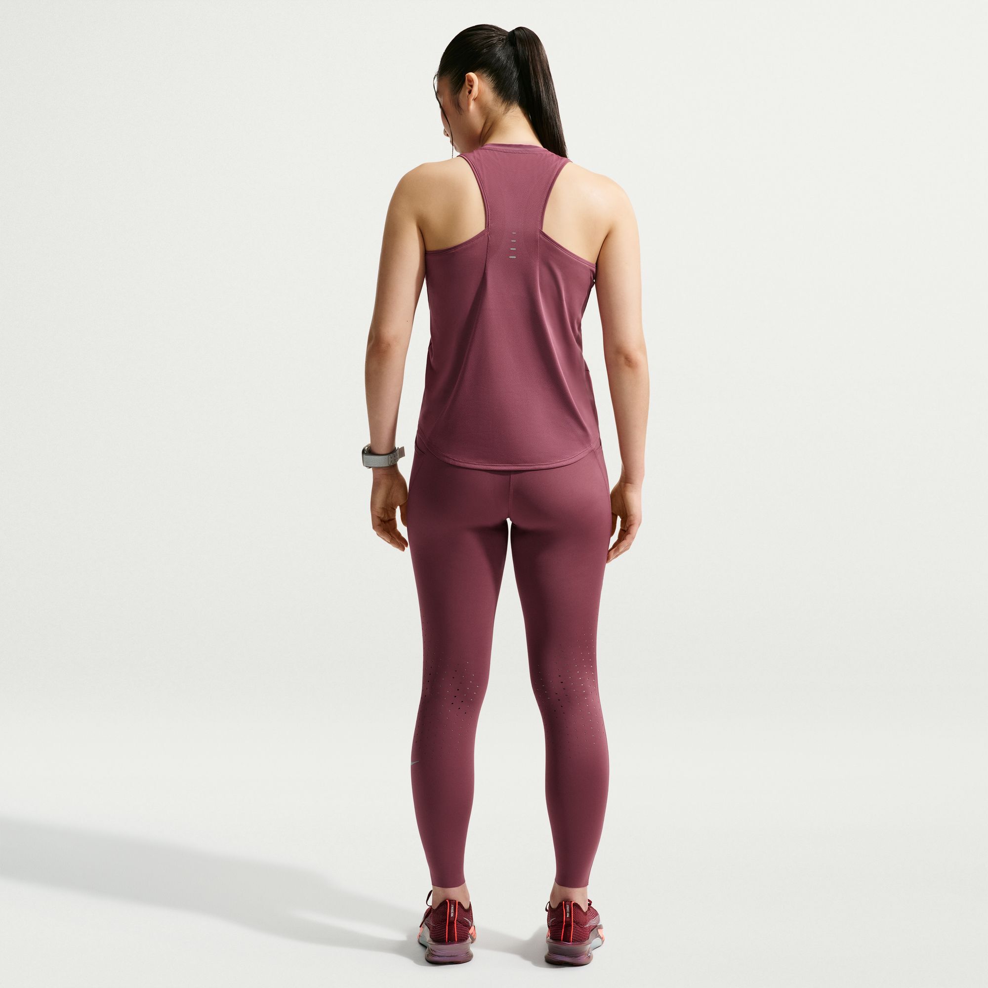 Nike Swift image number 1