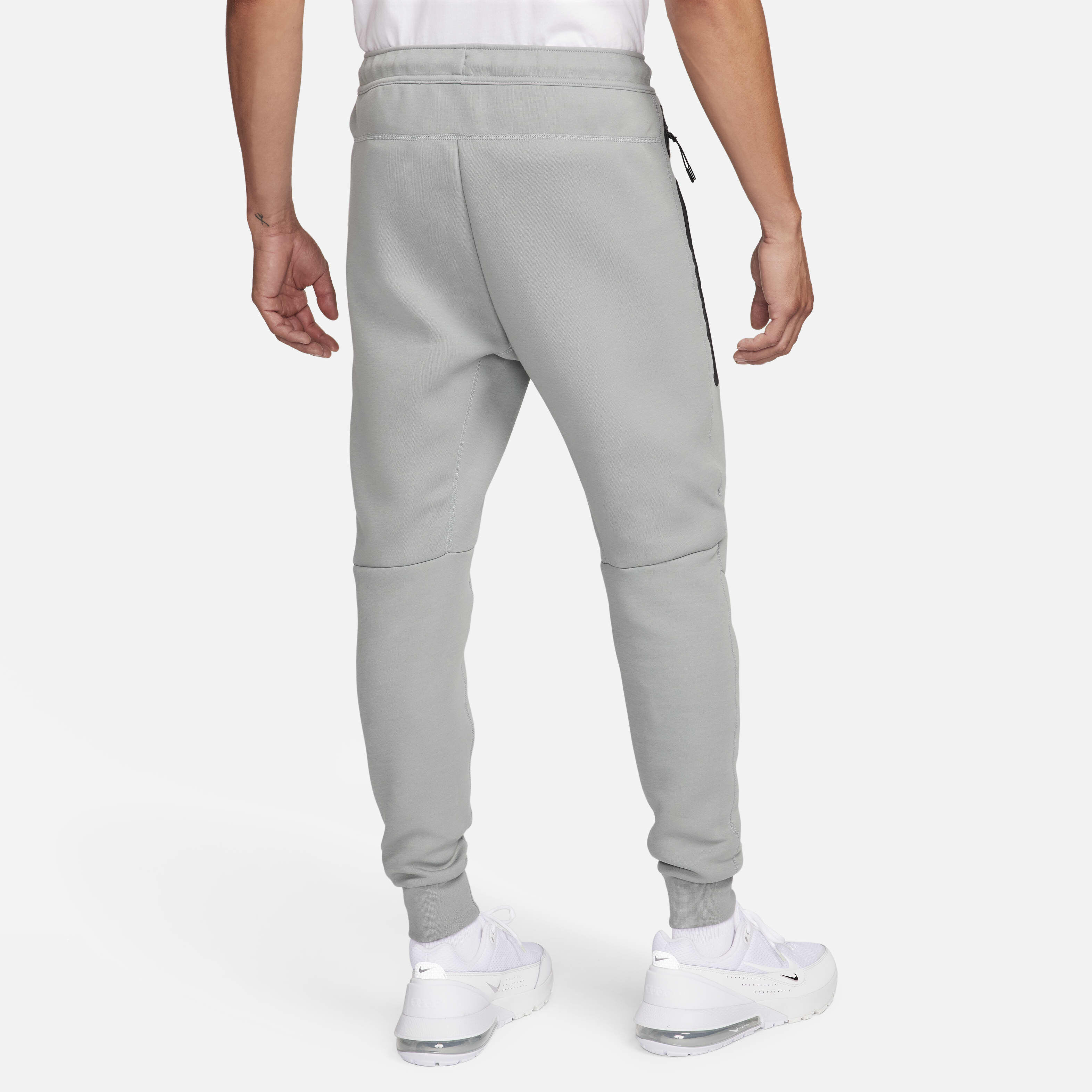 Mens nike tech fleece joggers 2025