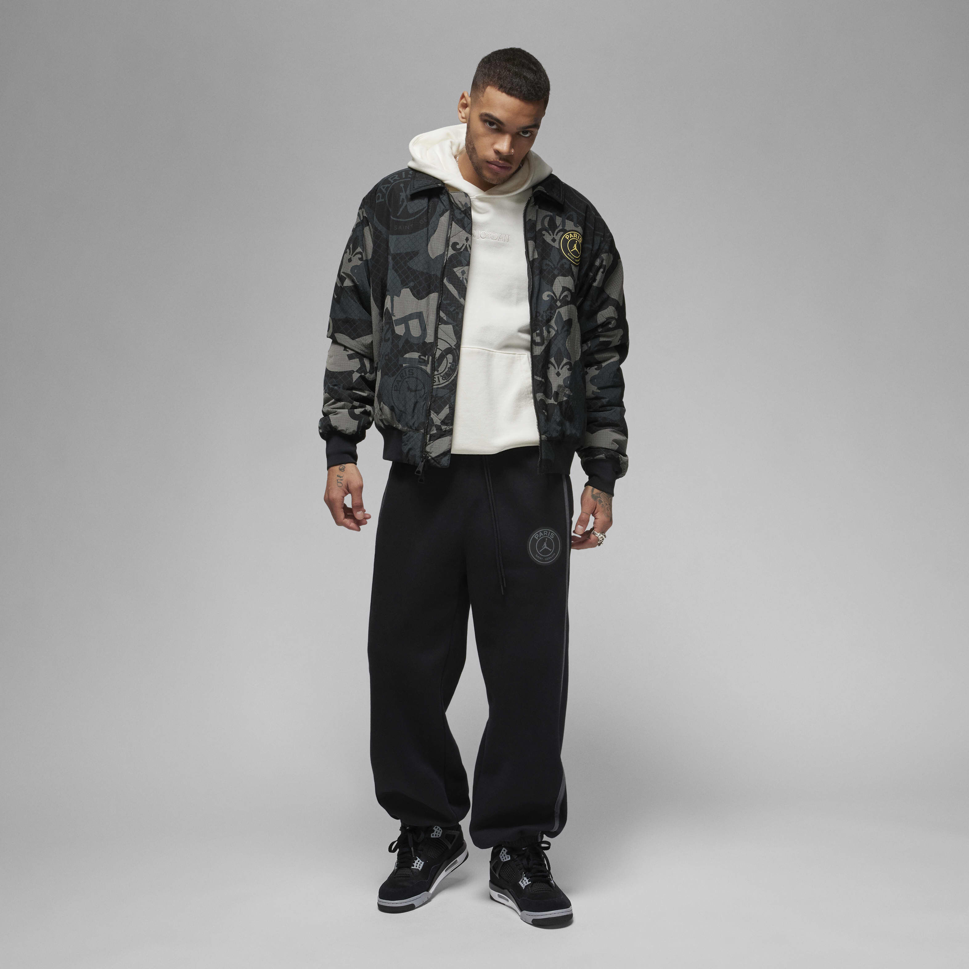Buy Paris Saint-Germain Men's Jacket - Black | Nike Saudi